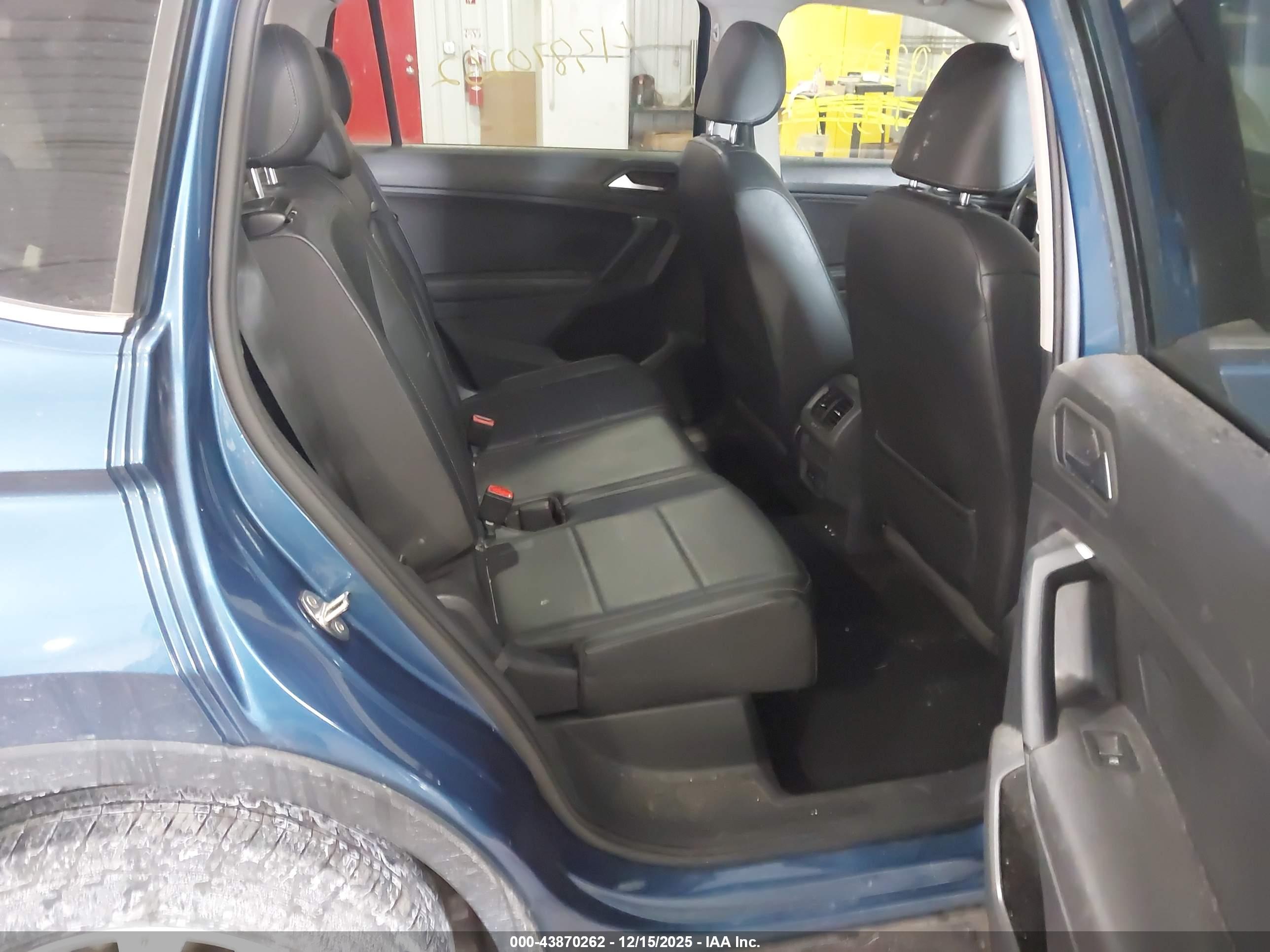 VOLKSWAGEN TIGUAN image 8