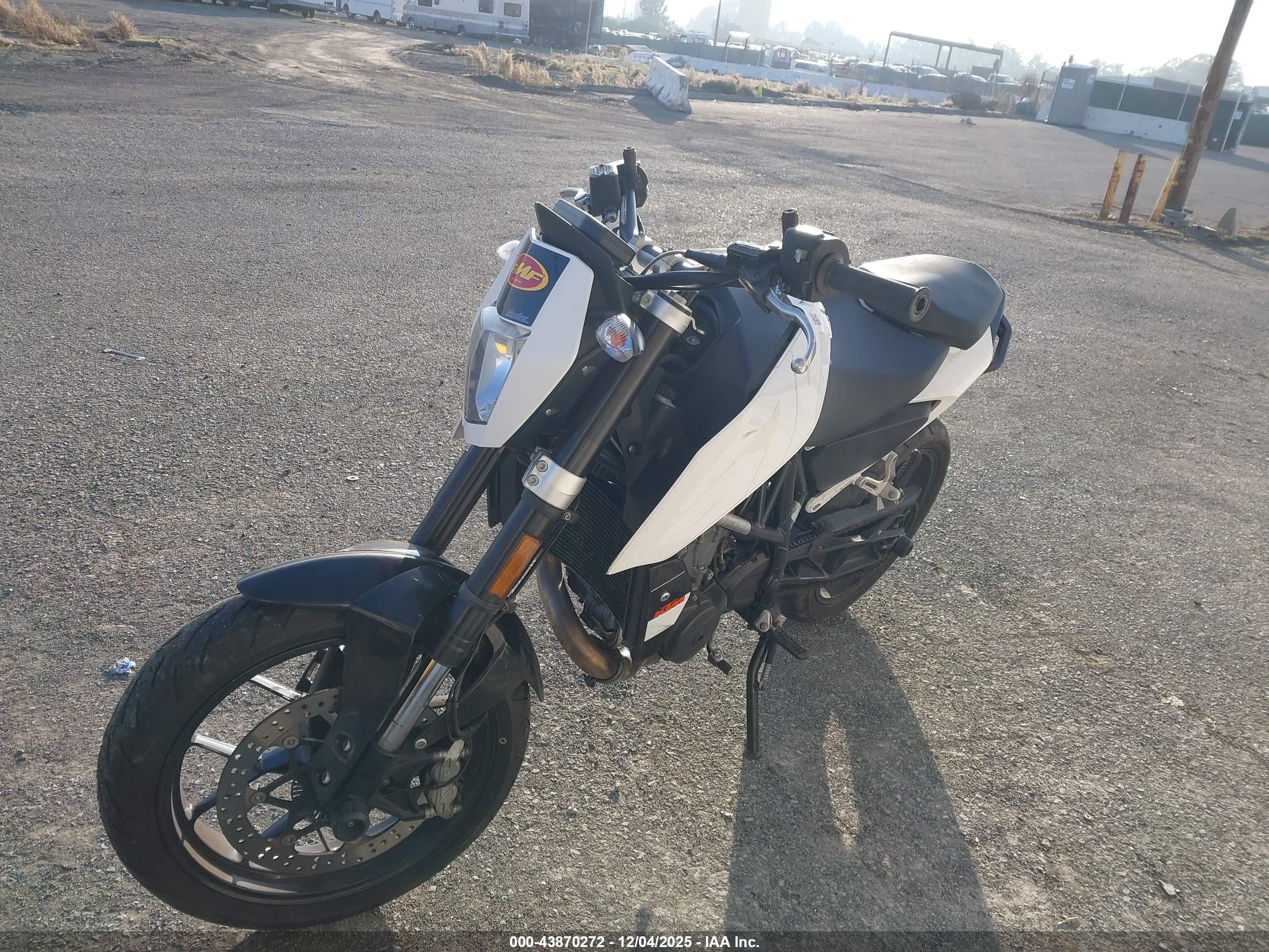 KTM 690 image 2
