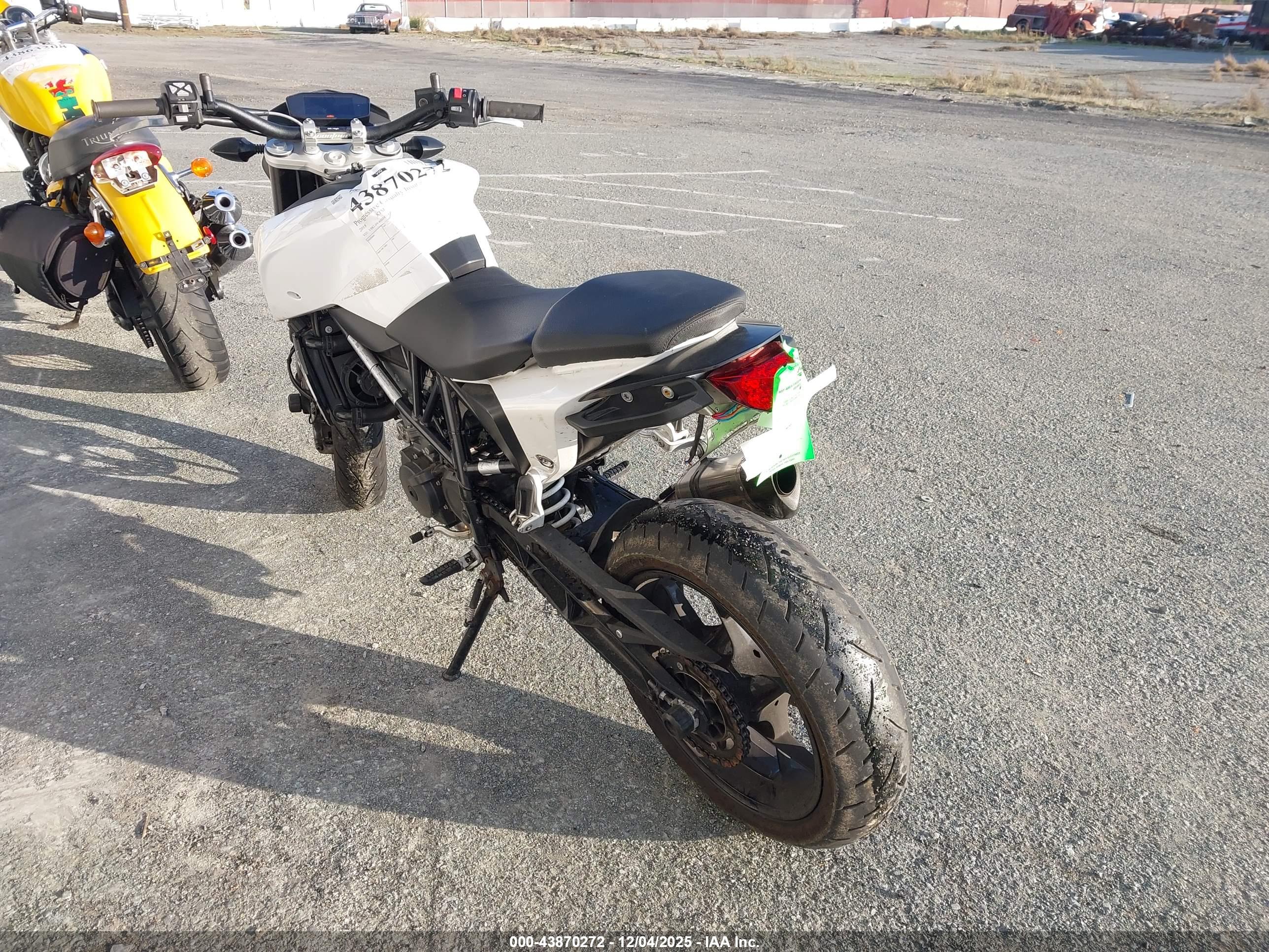 KTM 690 image 3