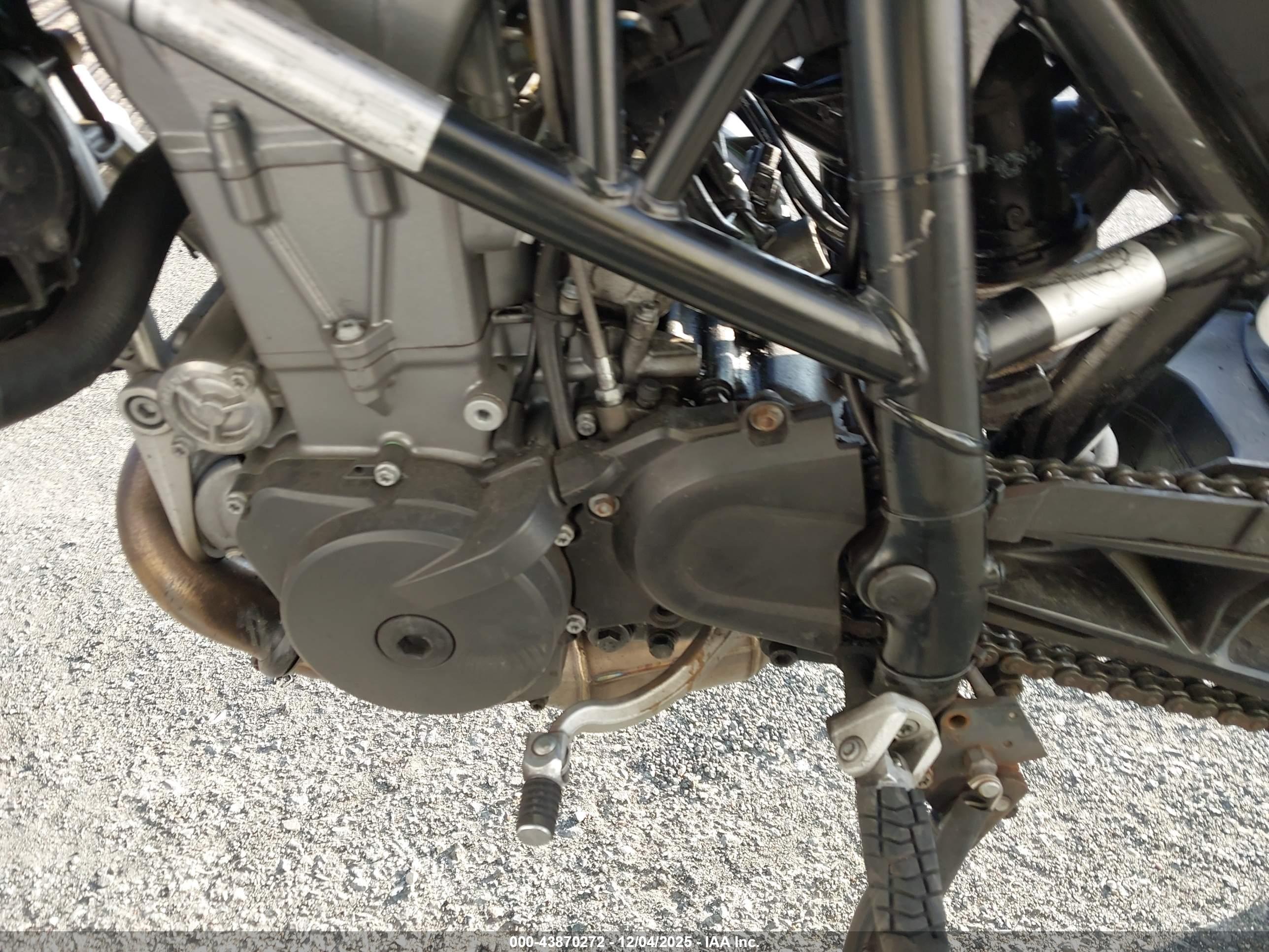 KTM 690 image 9
