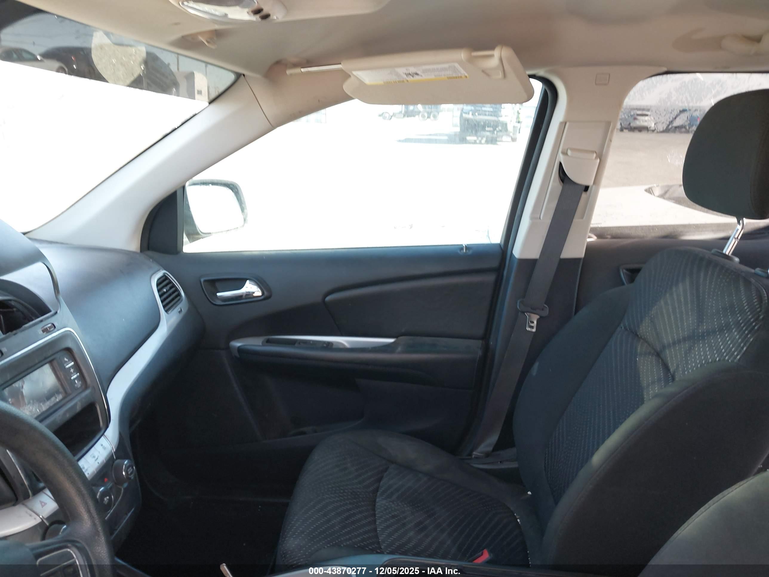 DODGE JOURNEY image 5