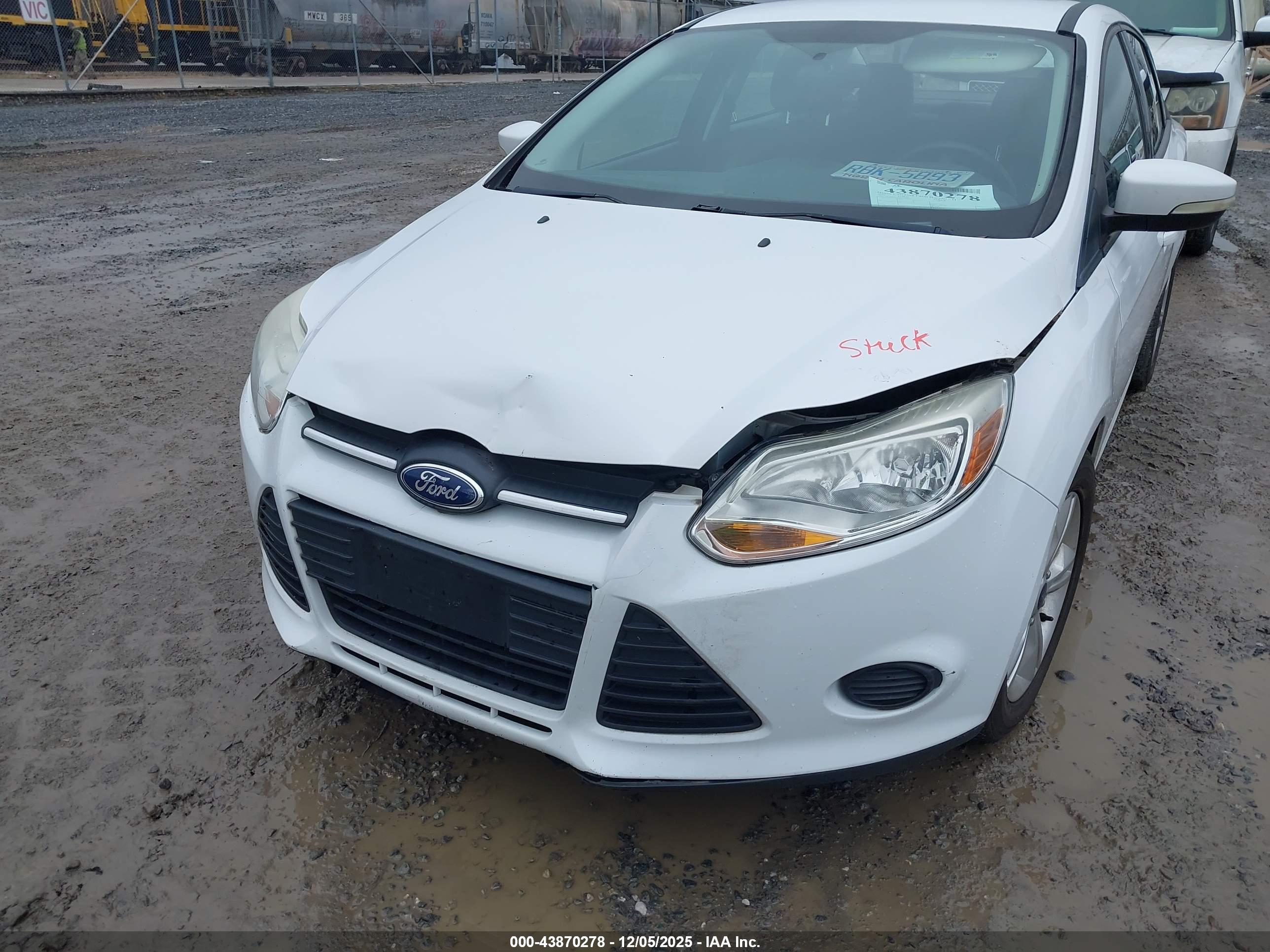 FORD FOCUS image 6