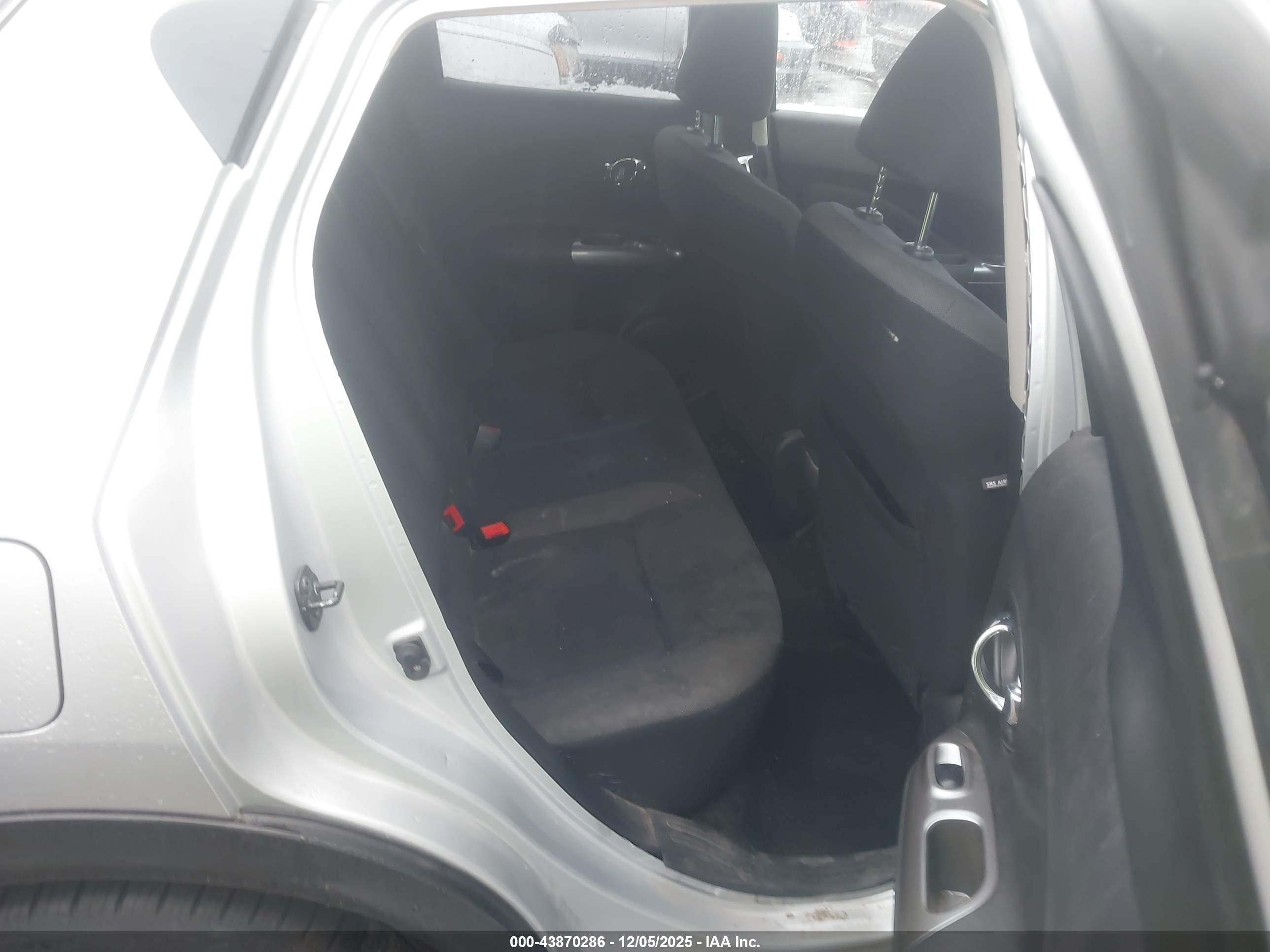 NISSAN JUKE image 8
