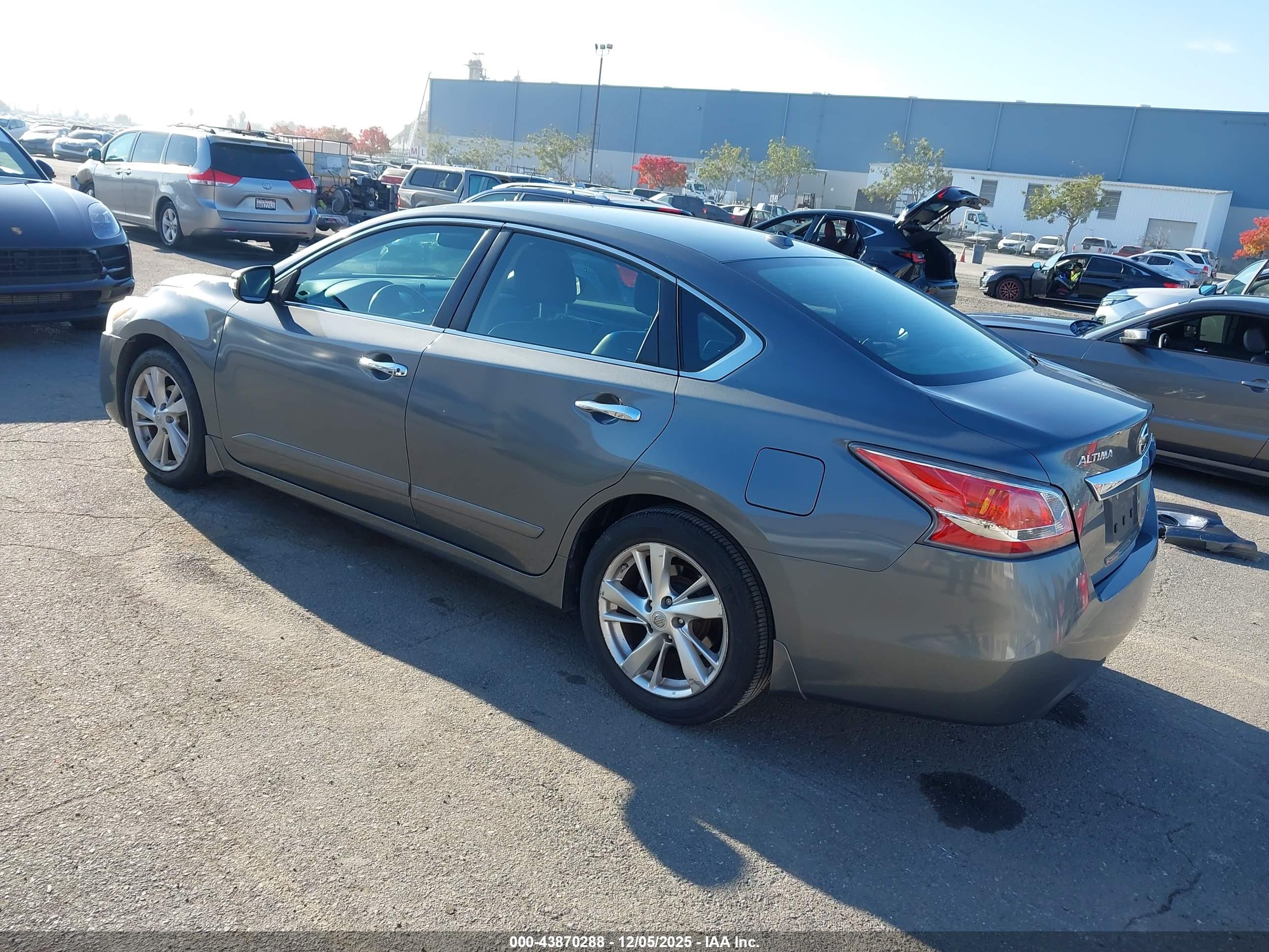 NISSAN ALTIMA image 3