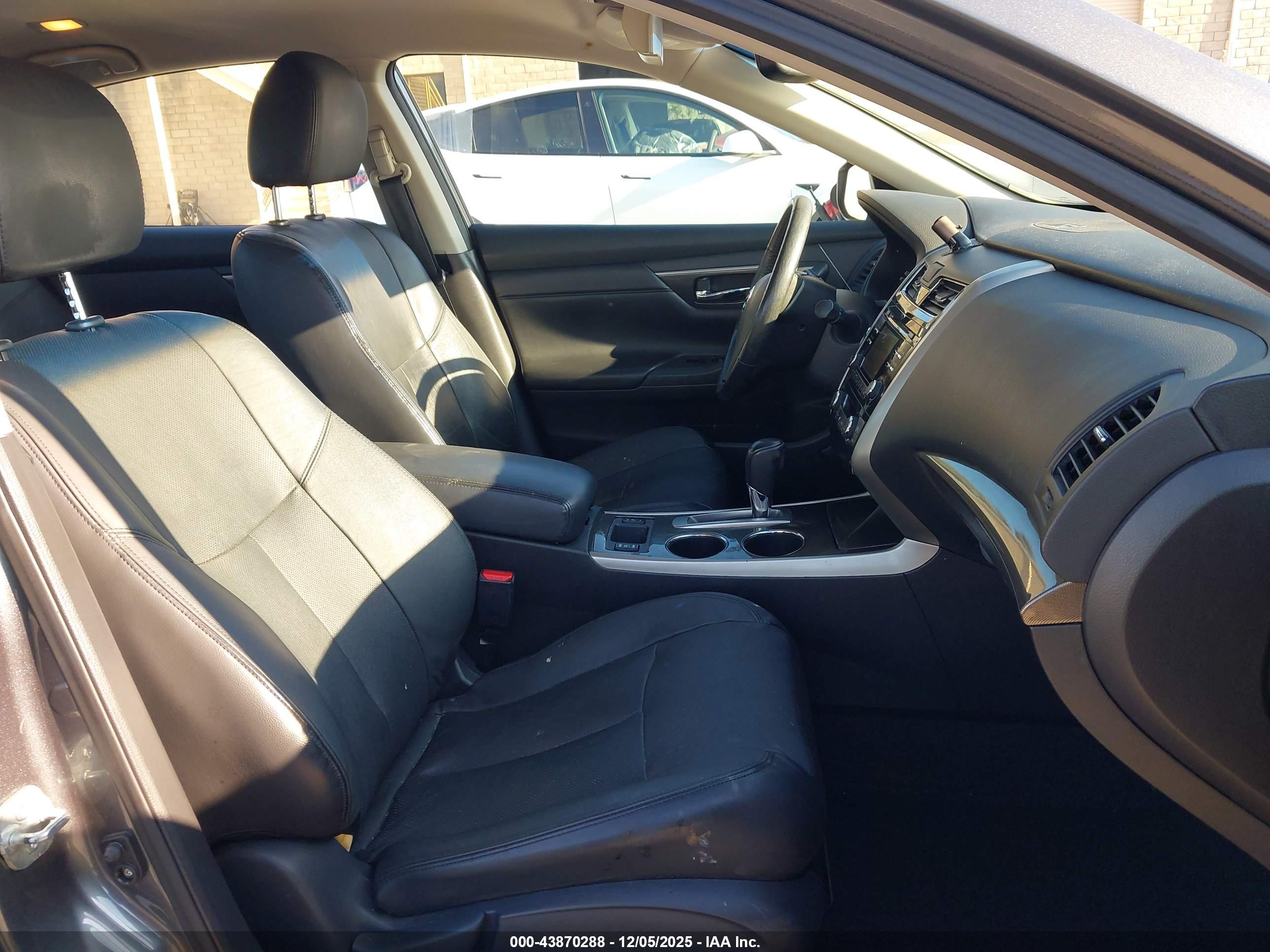 NISSAN ALTIMA image 5