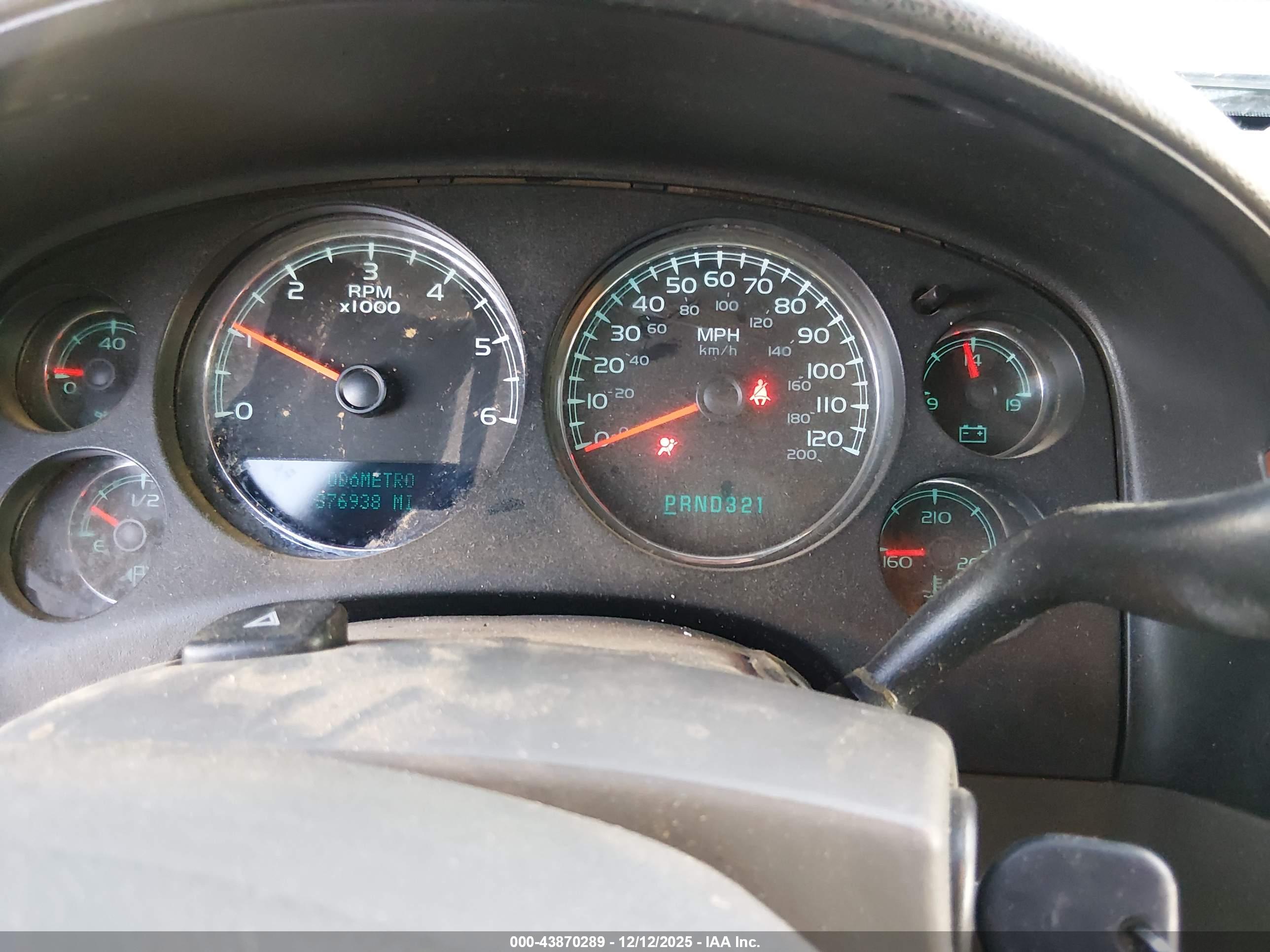 CHEVROLET SILVERADO image 7