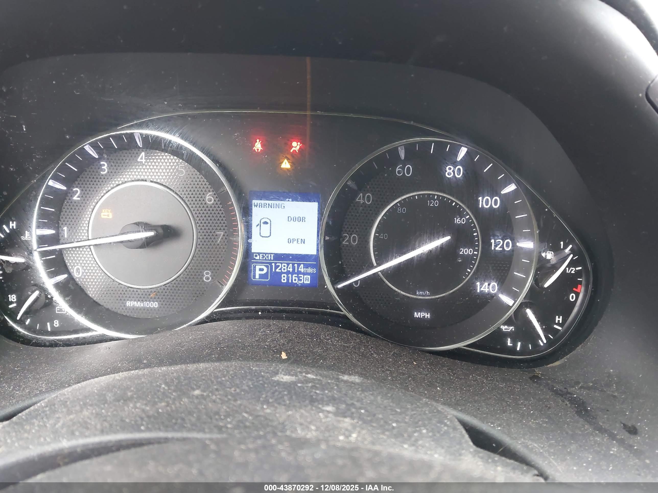 NISSAN ARMADA image 7