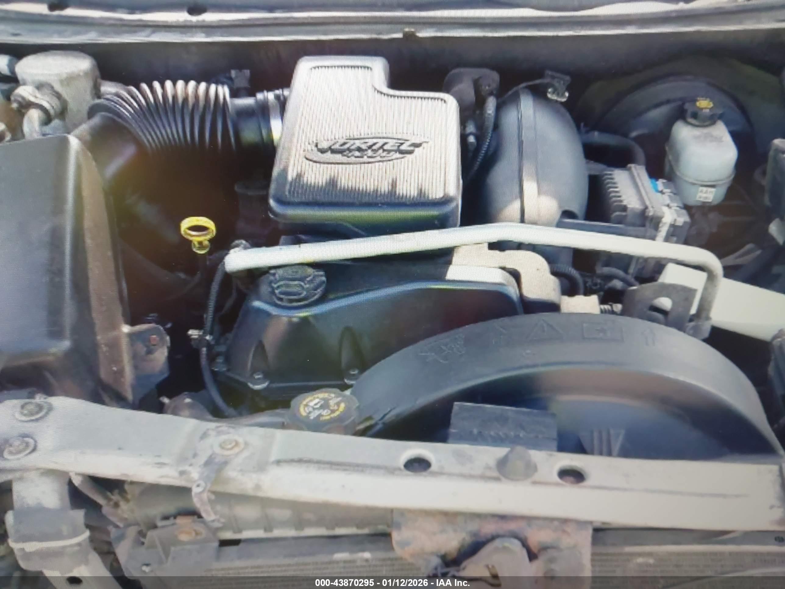 GMC ENVOY image 10
