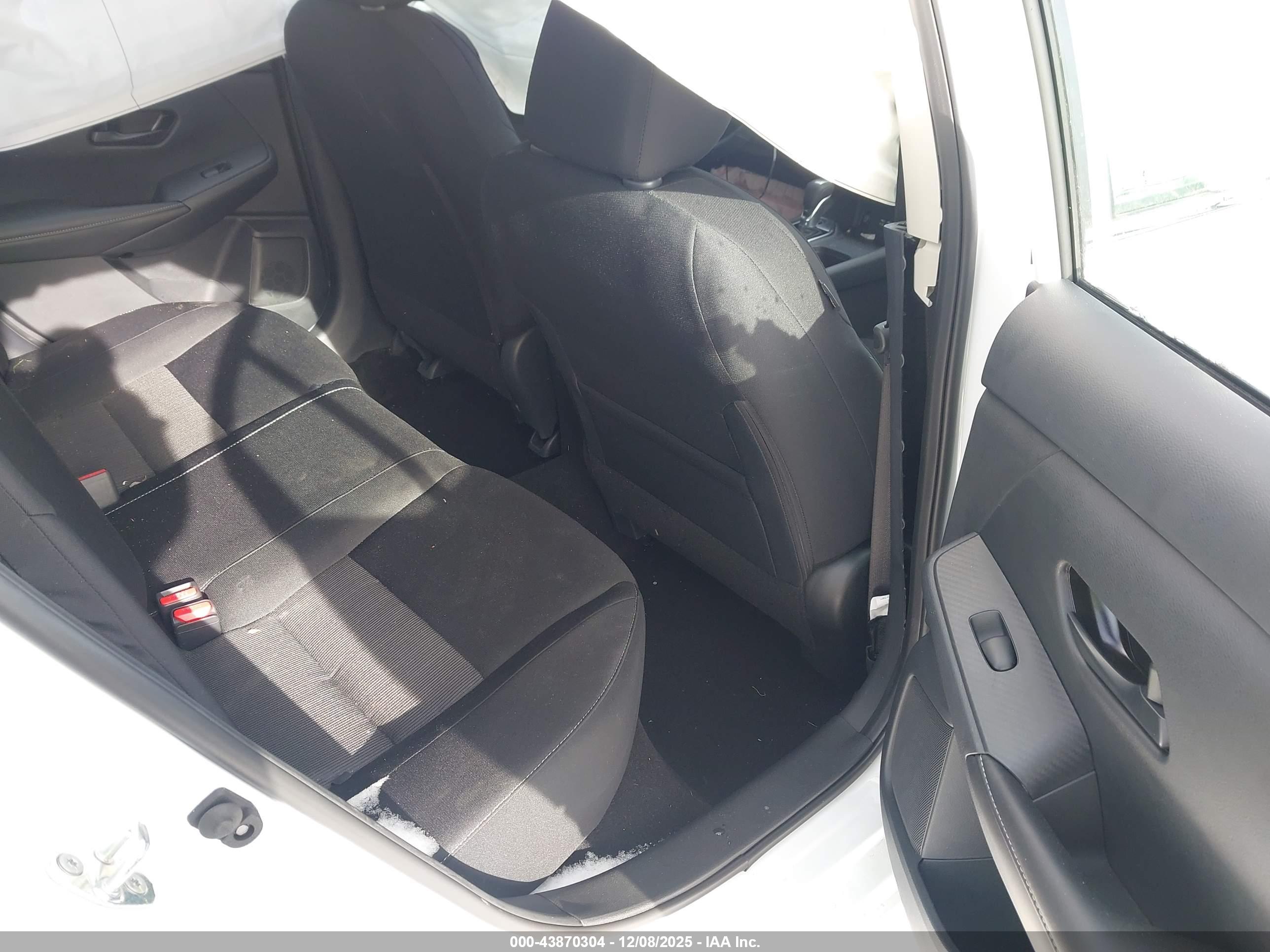 NISSAN SENTRA image 8