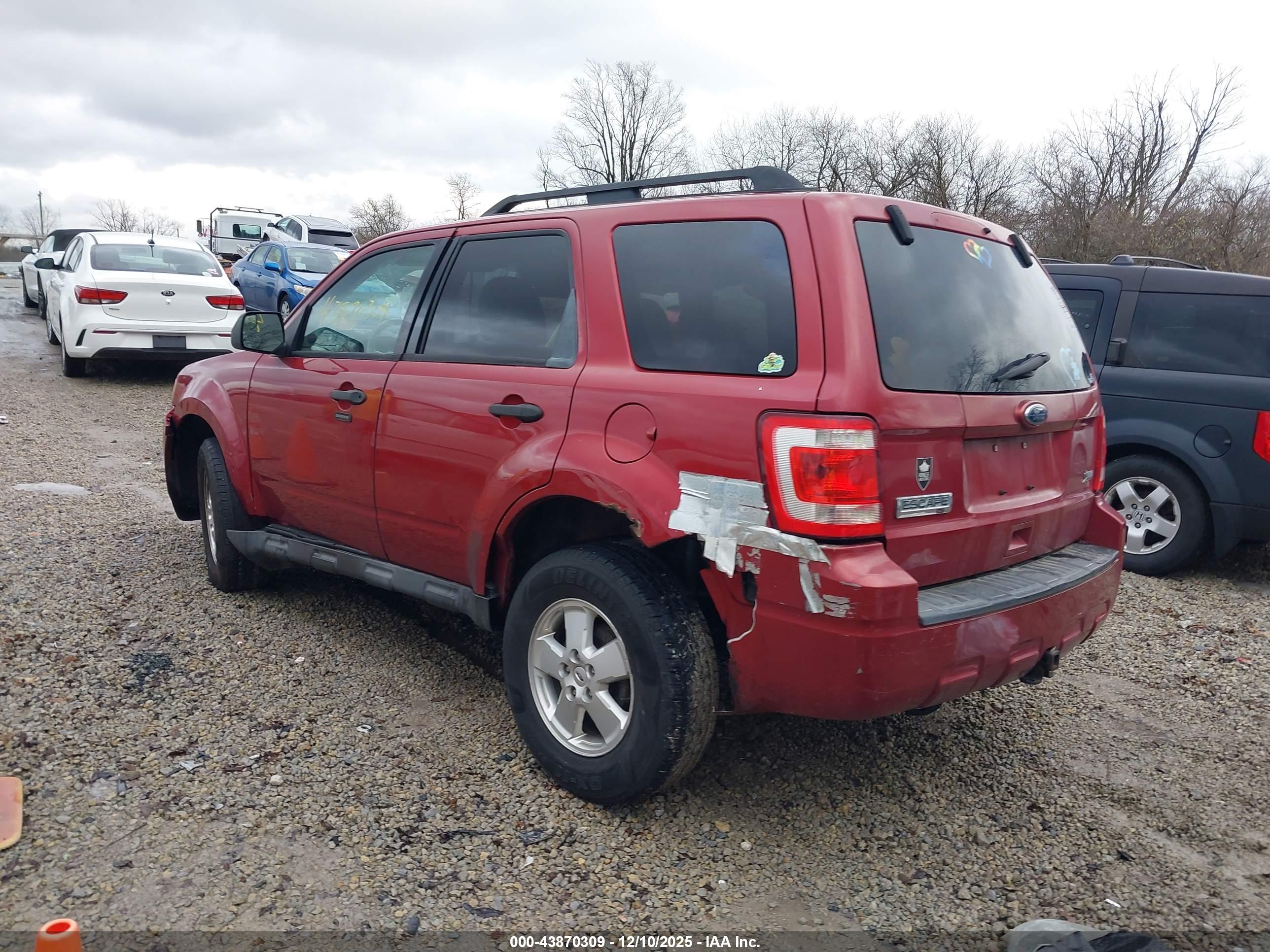 FORD ESCAPE image 3