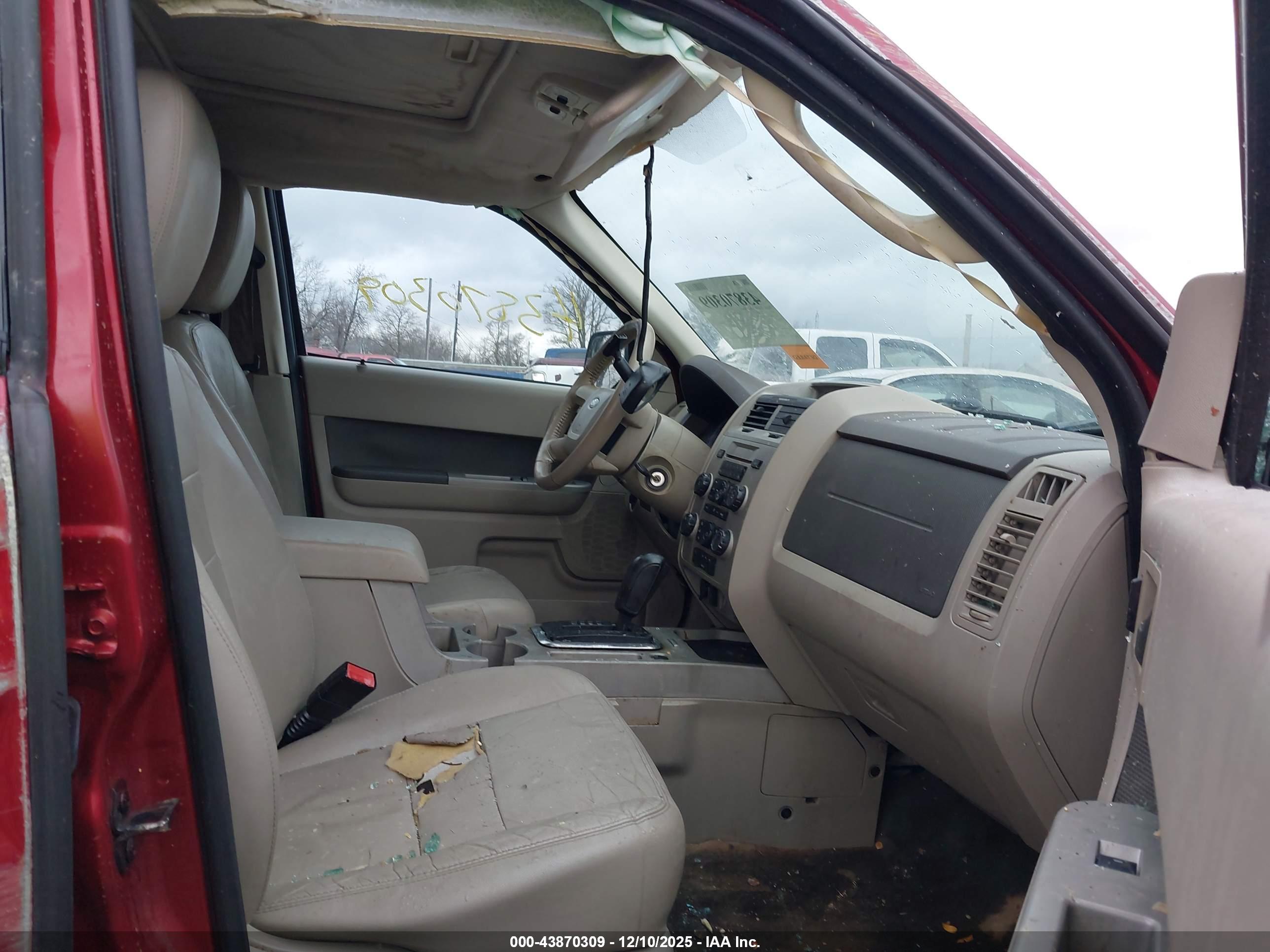 FORD ESCAPE image 5
