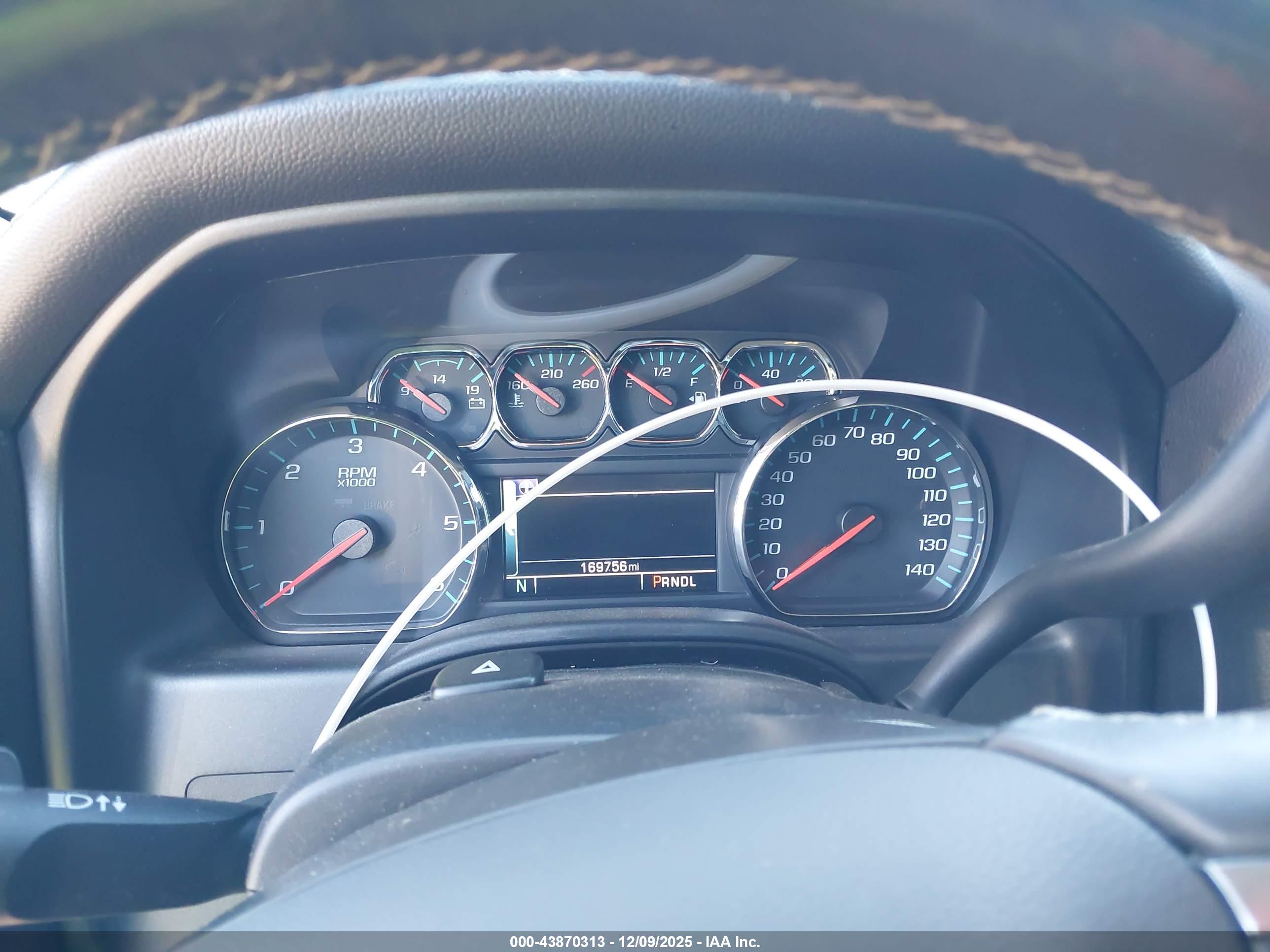 CHEVROLET SILVERADO image 7