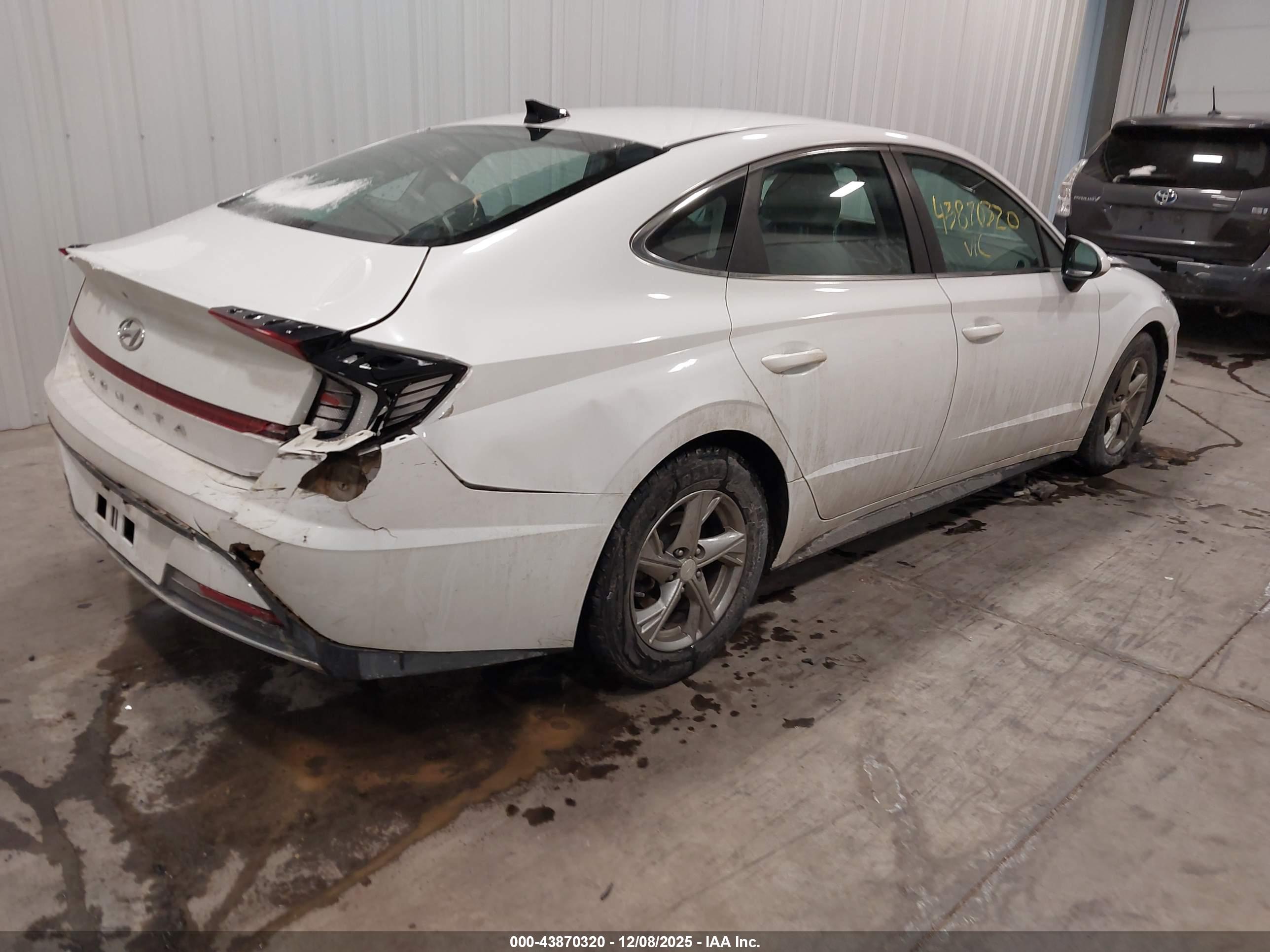 HYUNDAI SONATA image 4