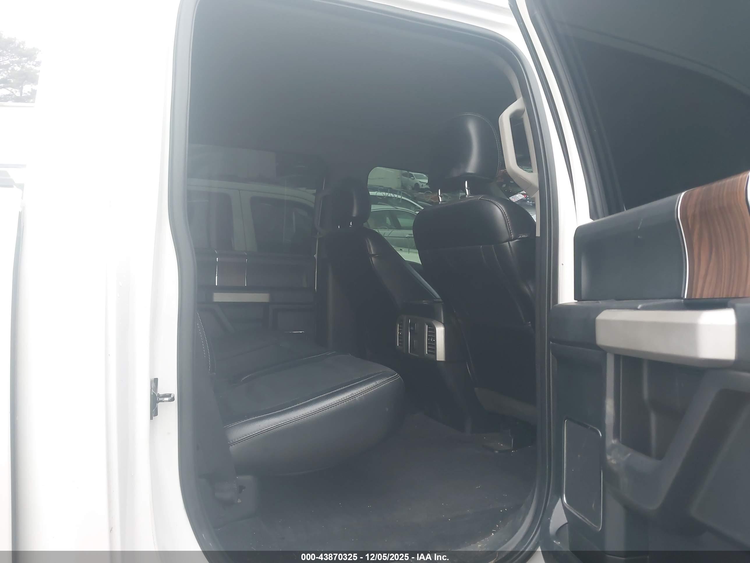 FORD F-150 image 8