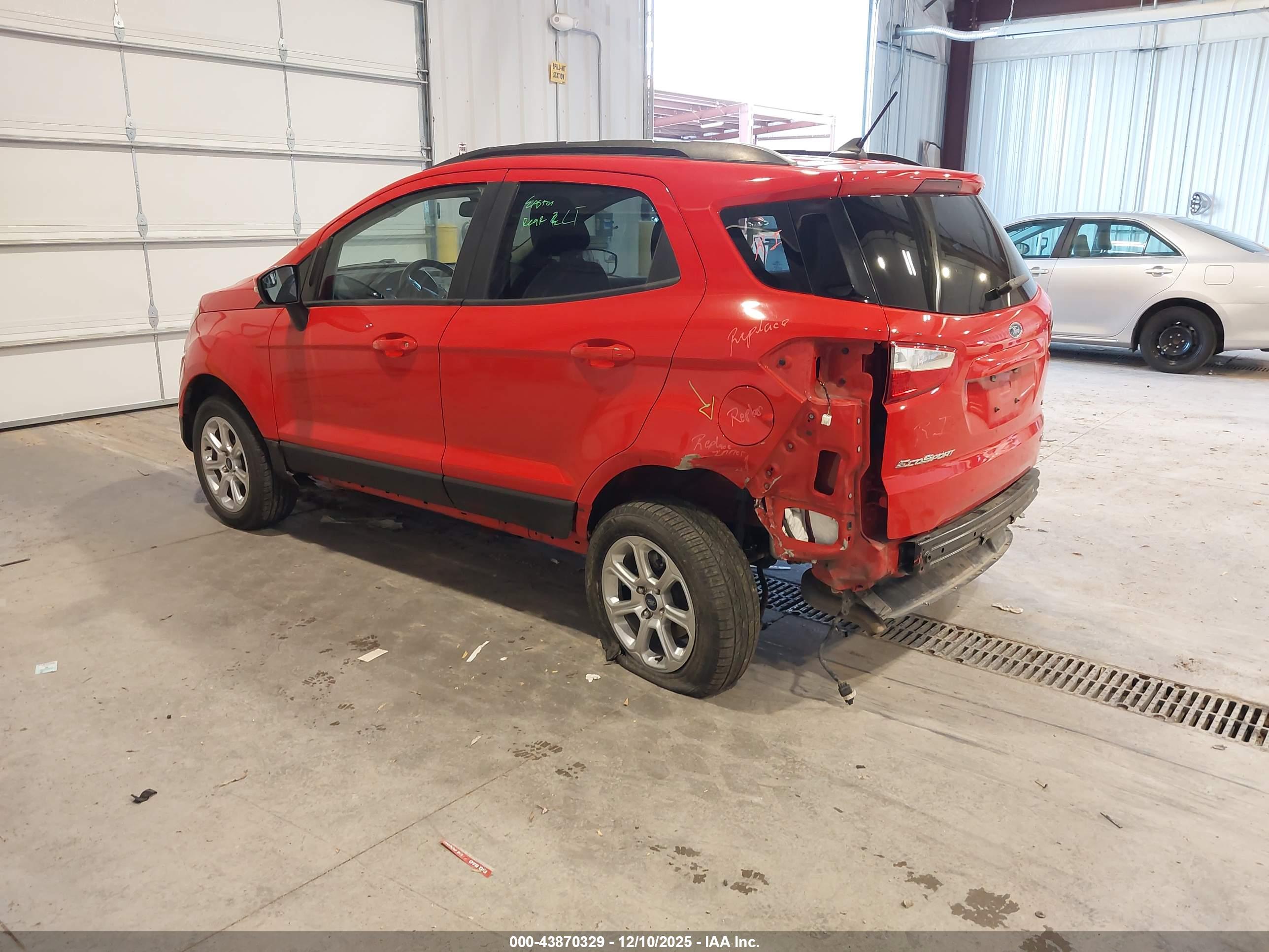 FORD ECOSPORT image 3