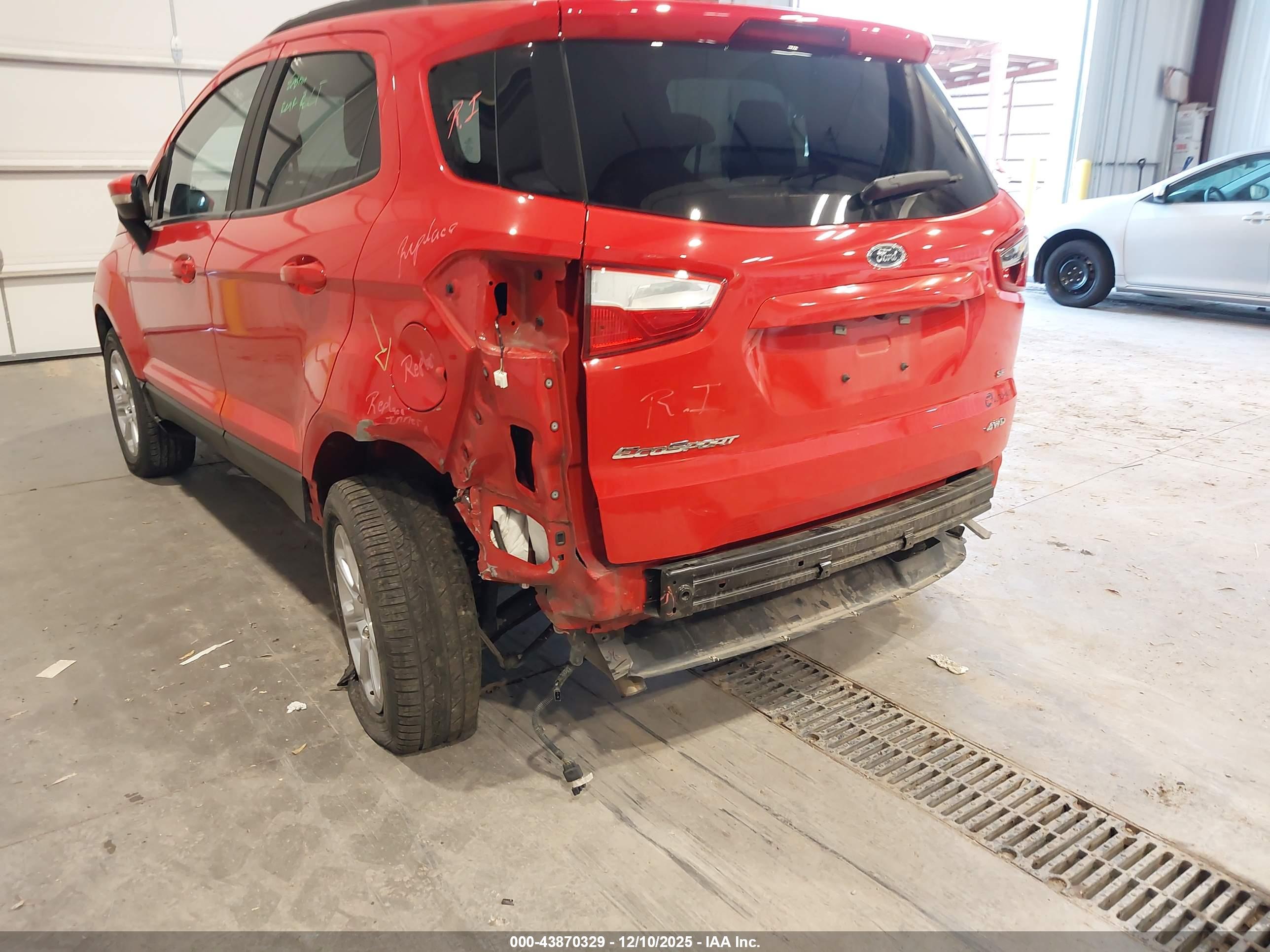 FORD ECOSPORT image 6