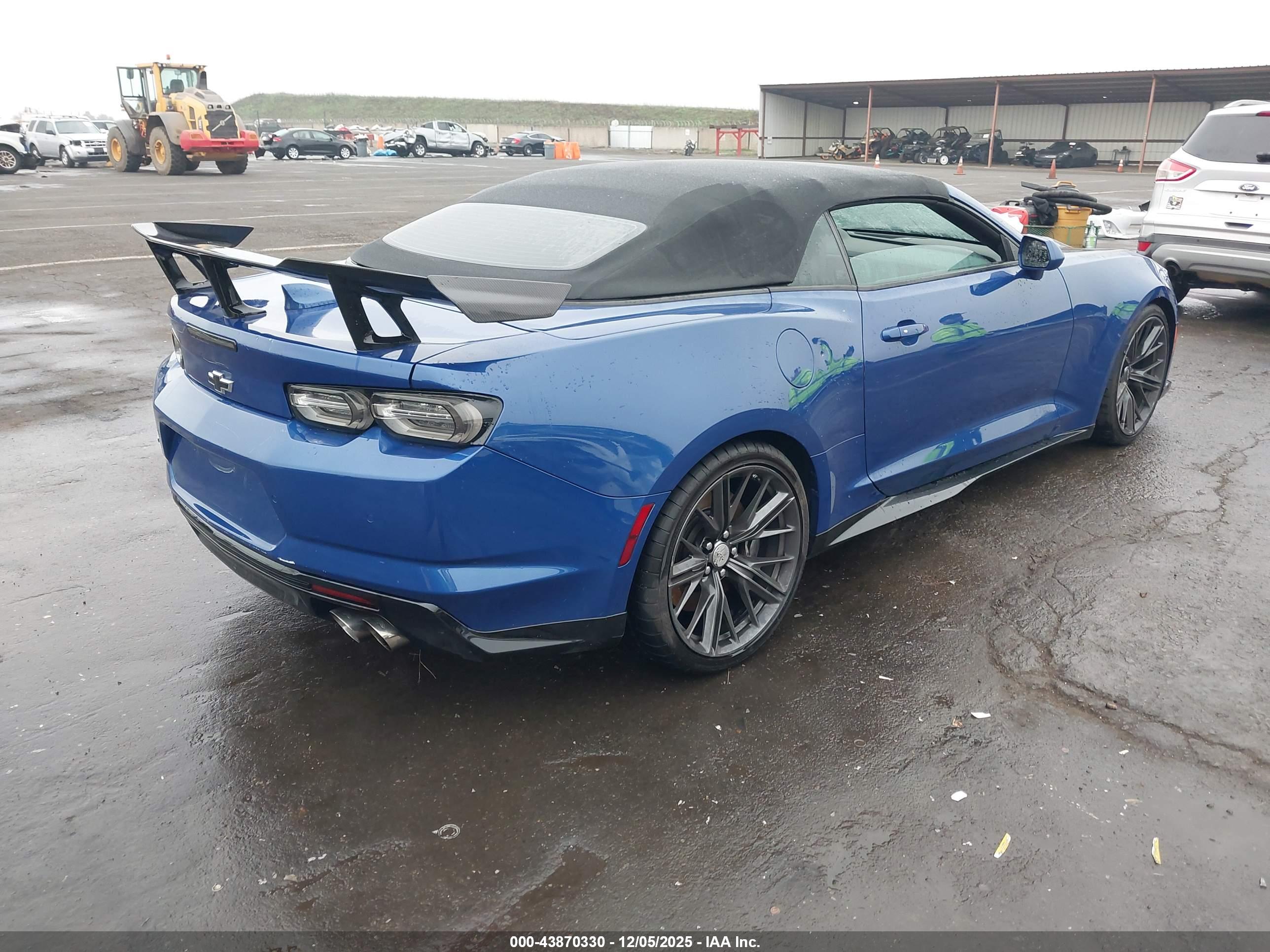 CHEVROLET CAMARO image 4