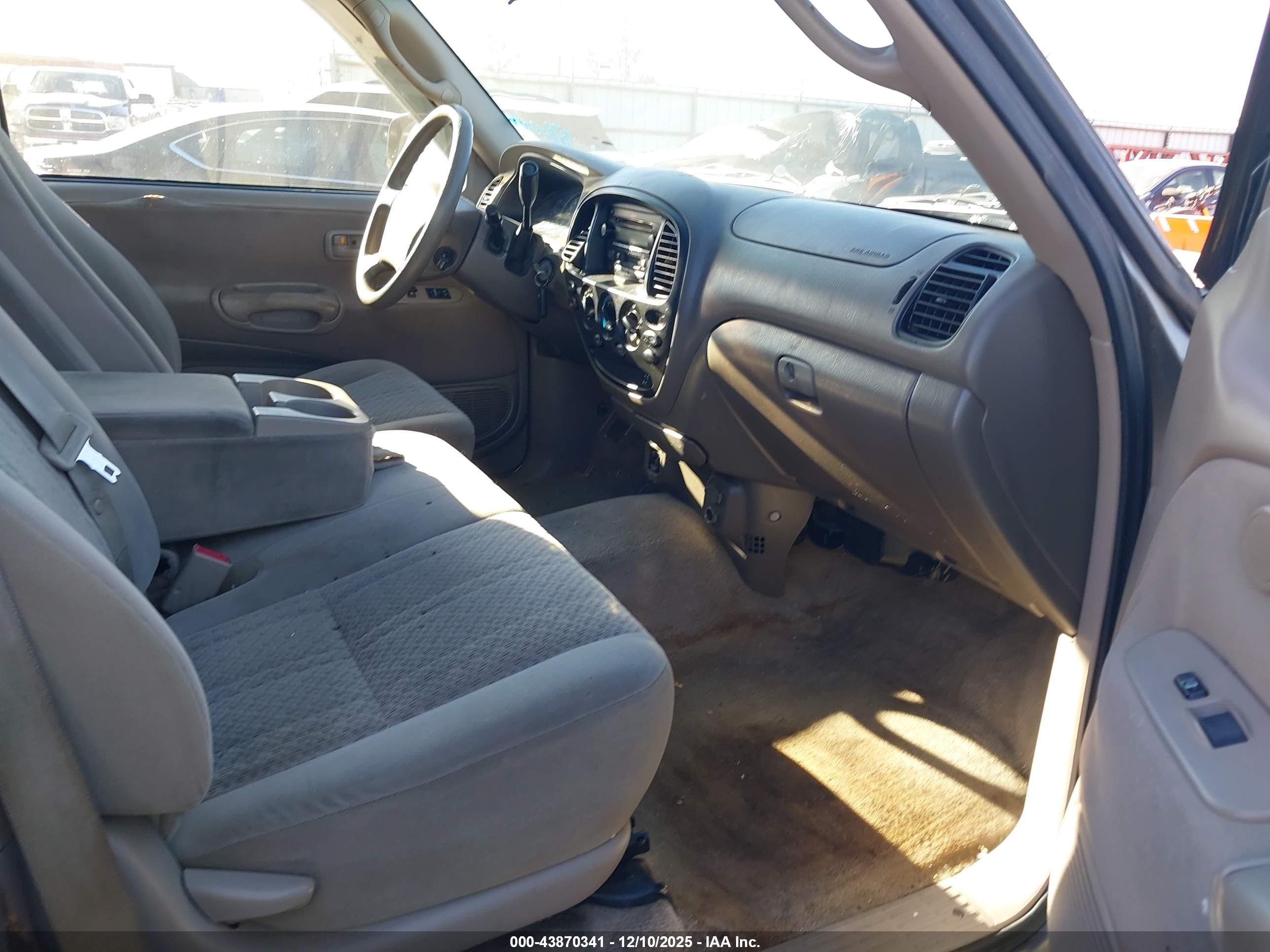 TOYOTA TUNDRA image 5