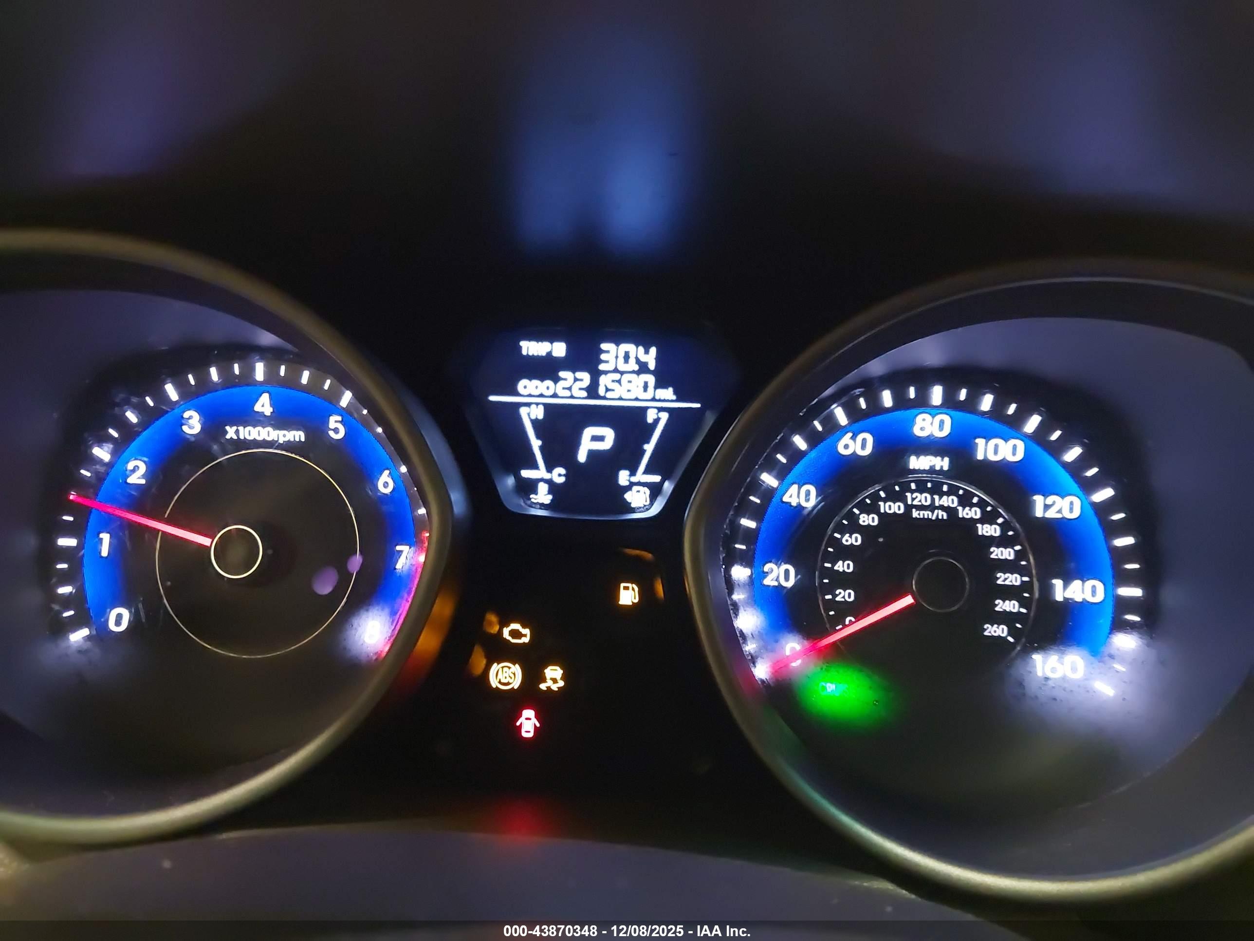 HYUNDAI ELANTRA image 7