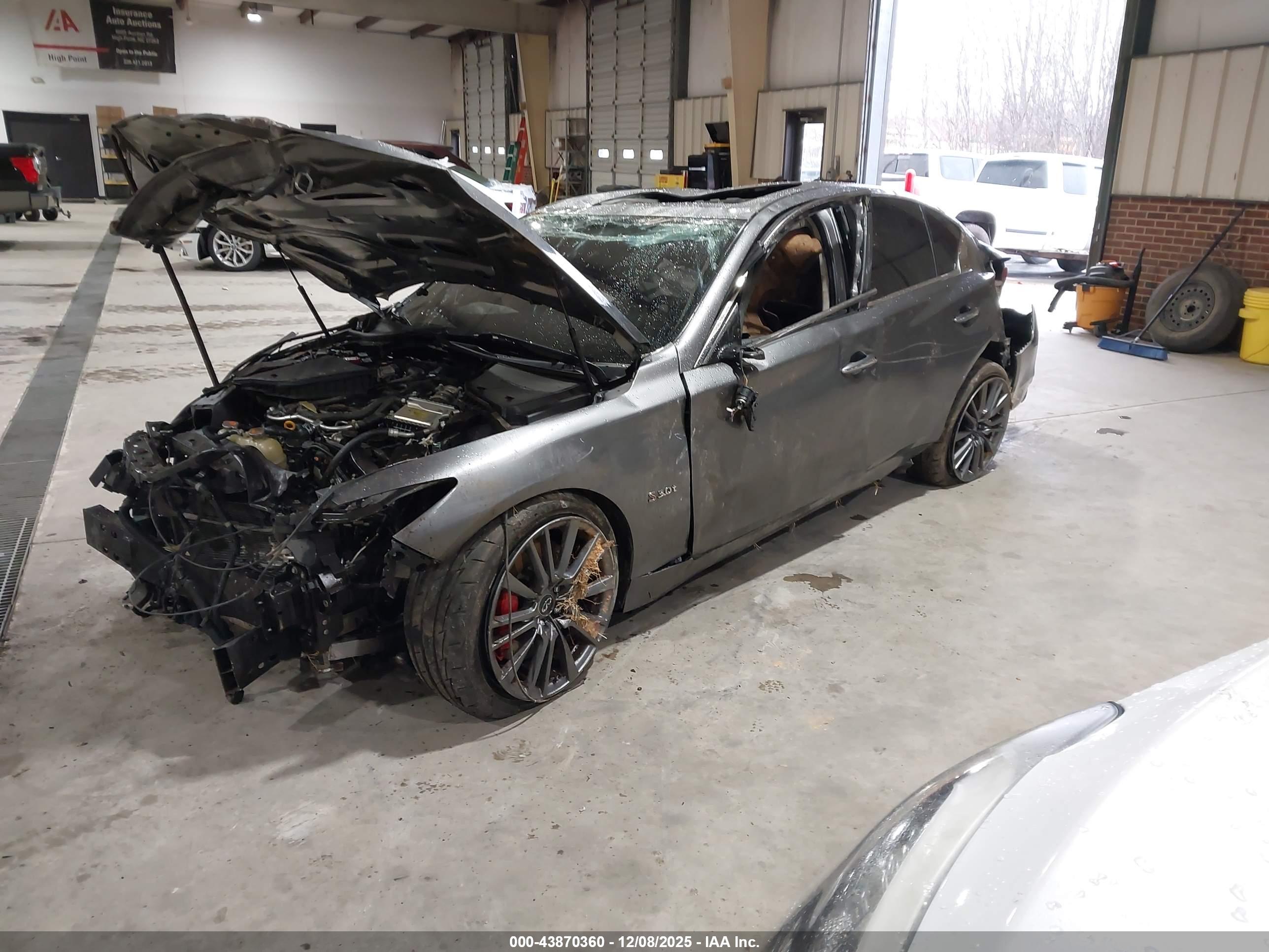 INFINITI Q50 image 2