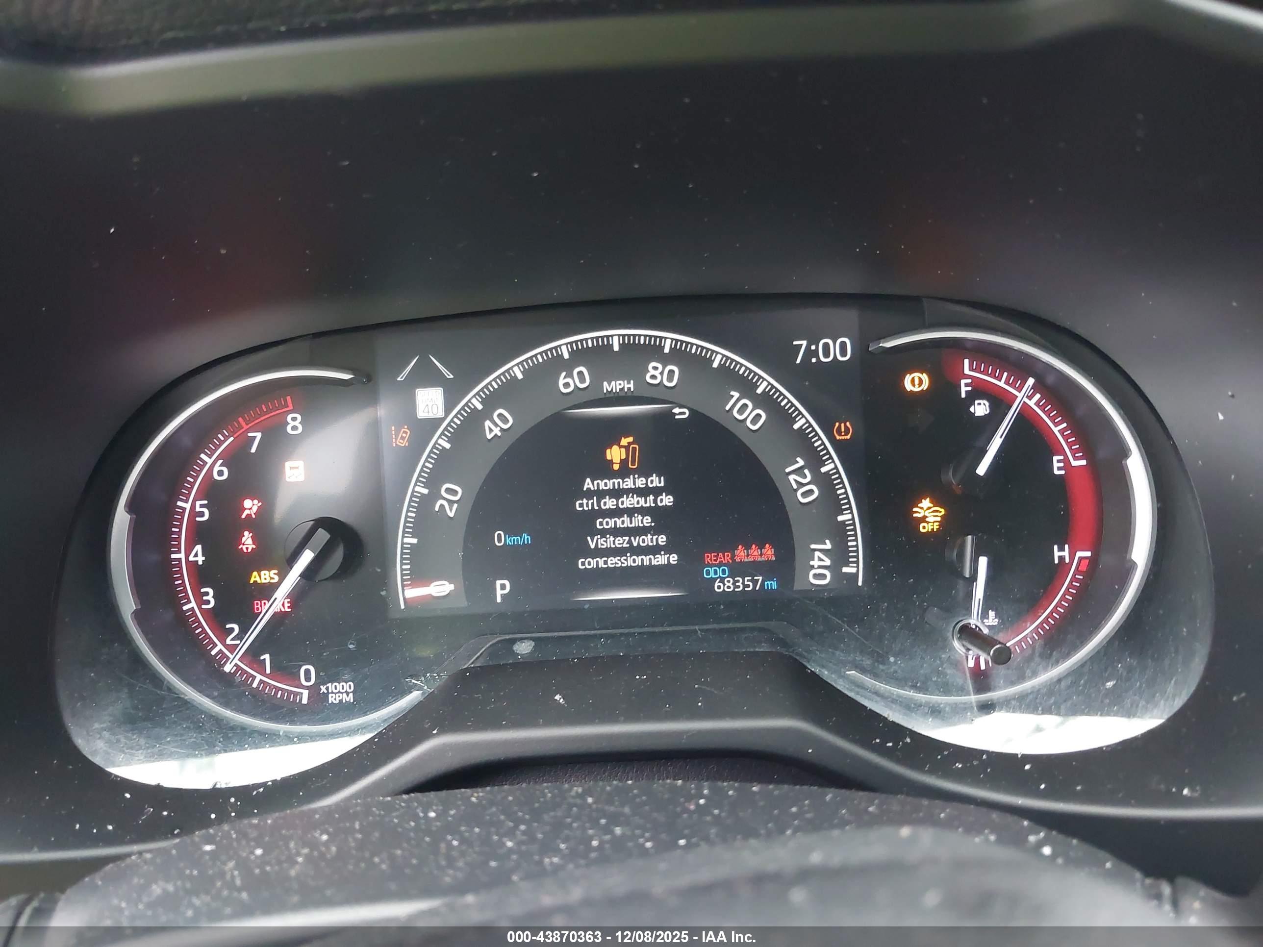 TOYOTA RAV4 image 7