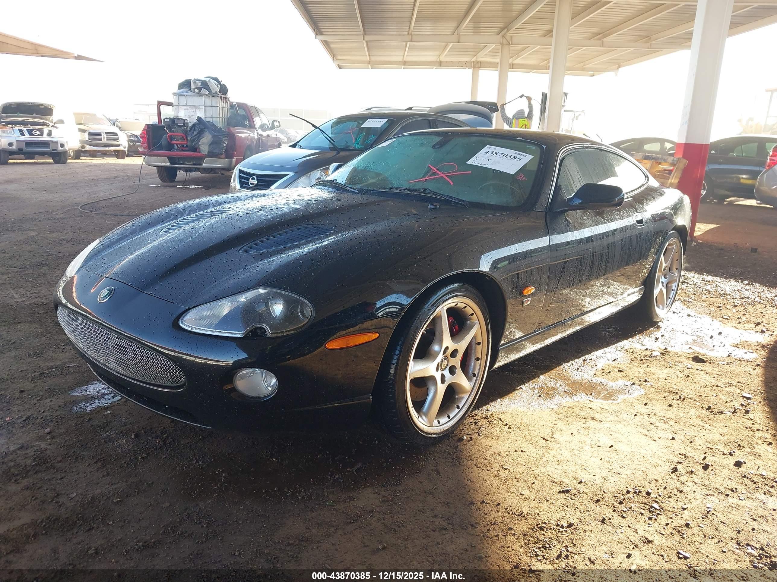 JAGUAR XKR image 2