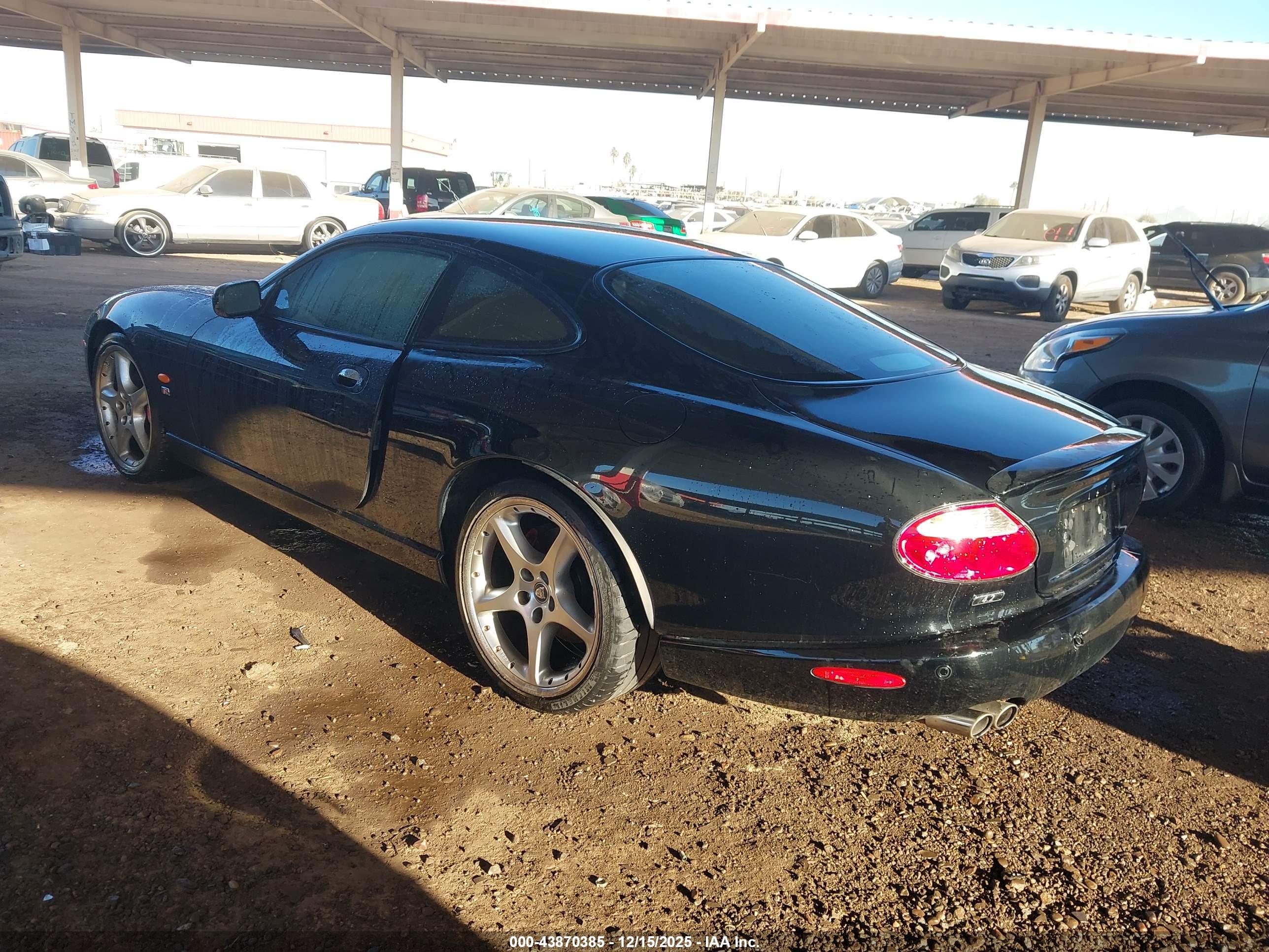 JAGUAR XKR image 3