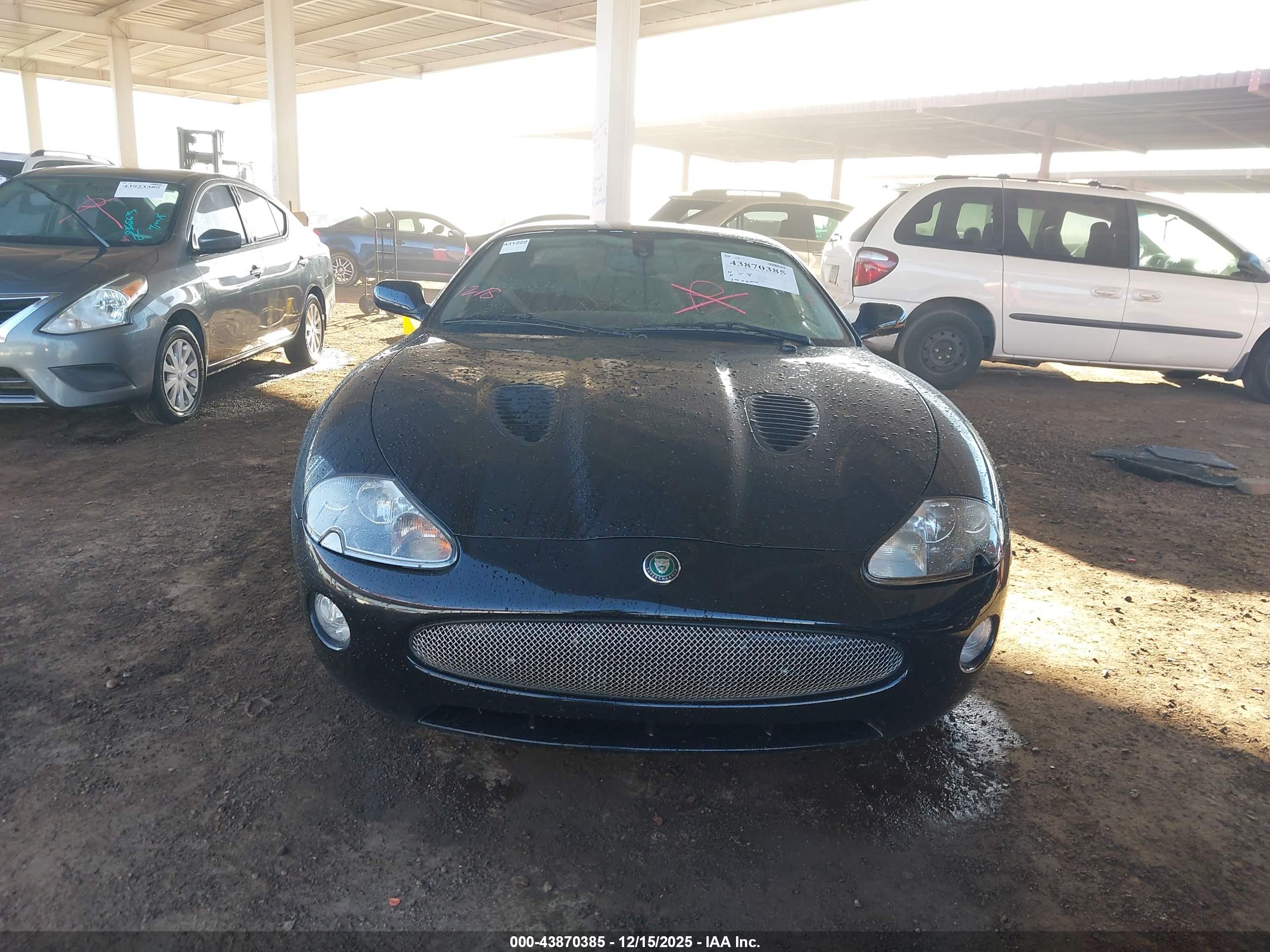 JAGUAR XKR image 6