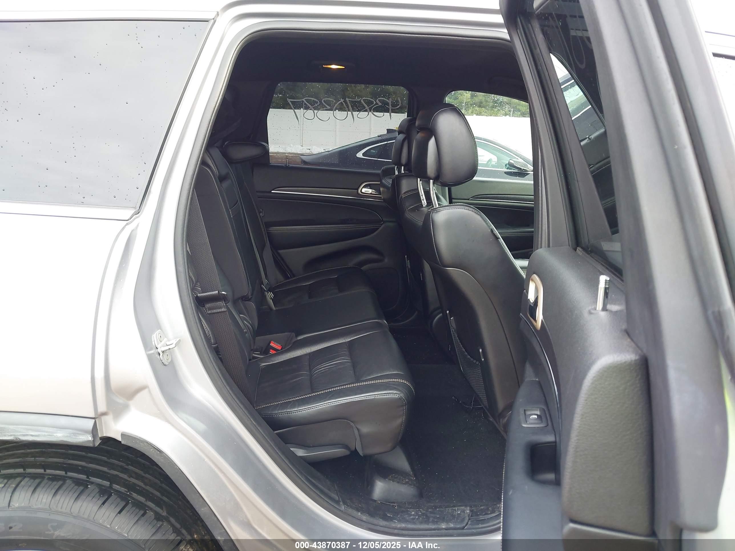 JEEP GRAND image 8