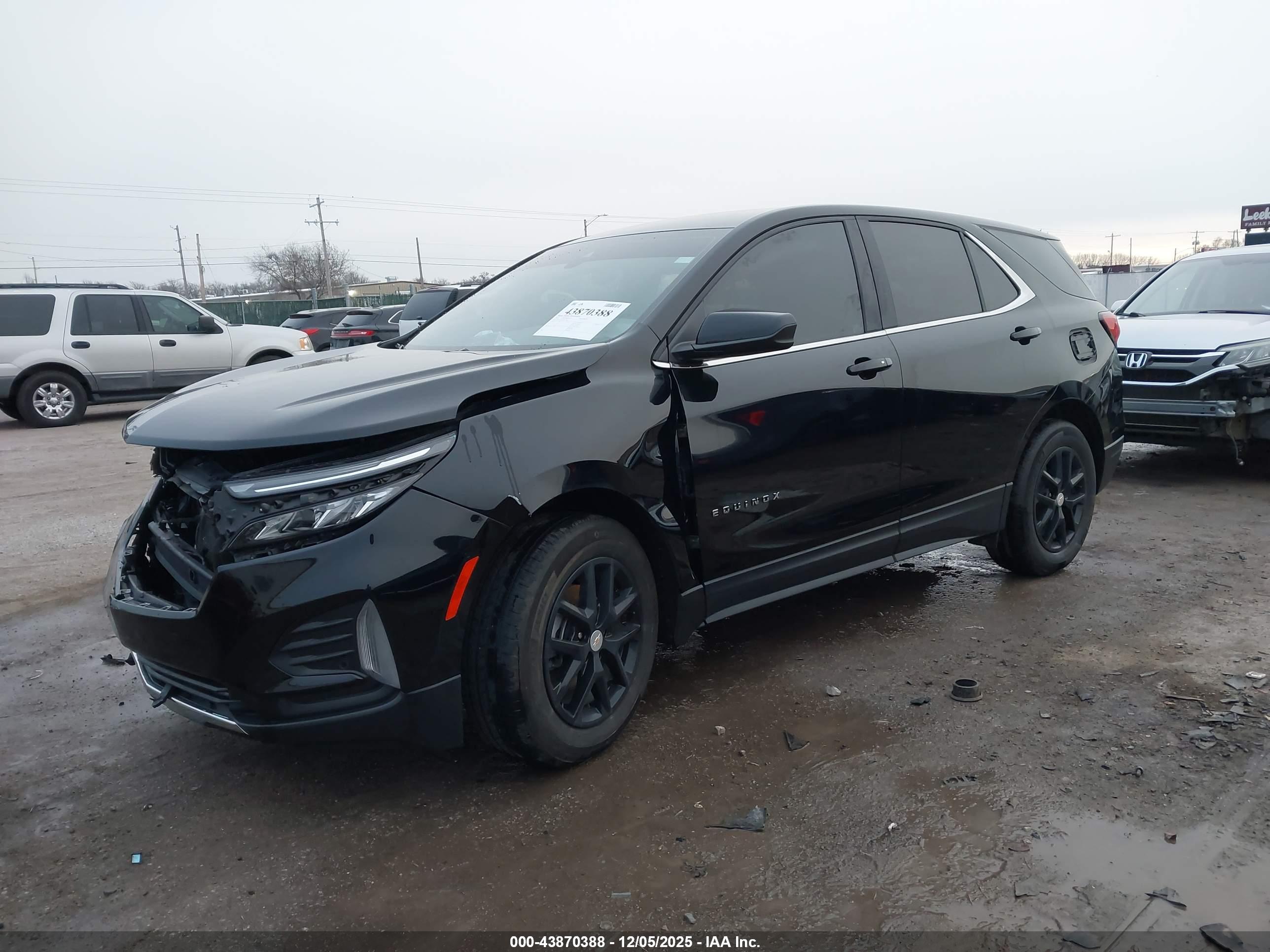 CHEVROLET EQUINOX image 2