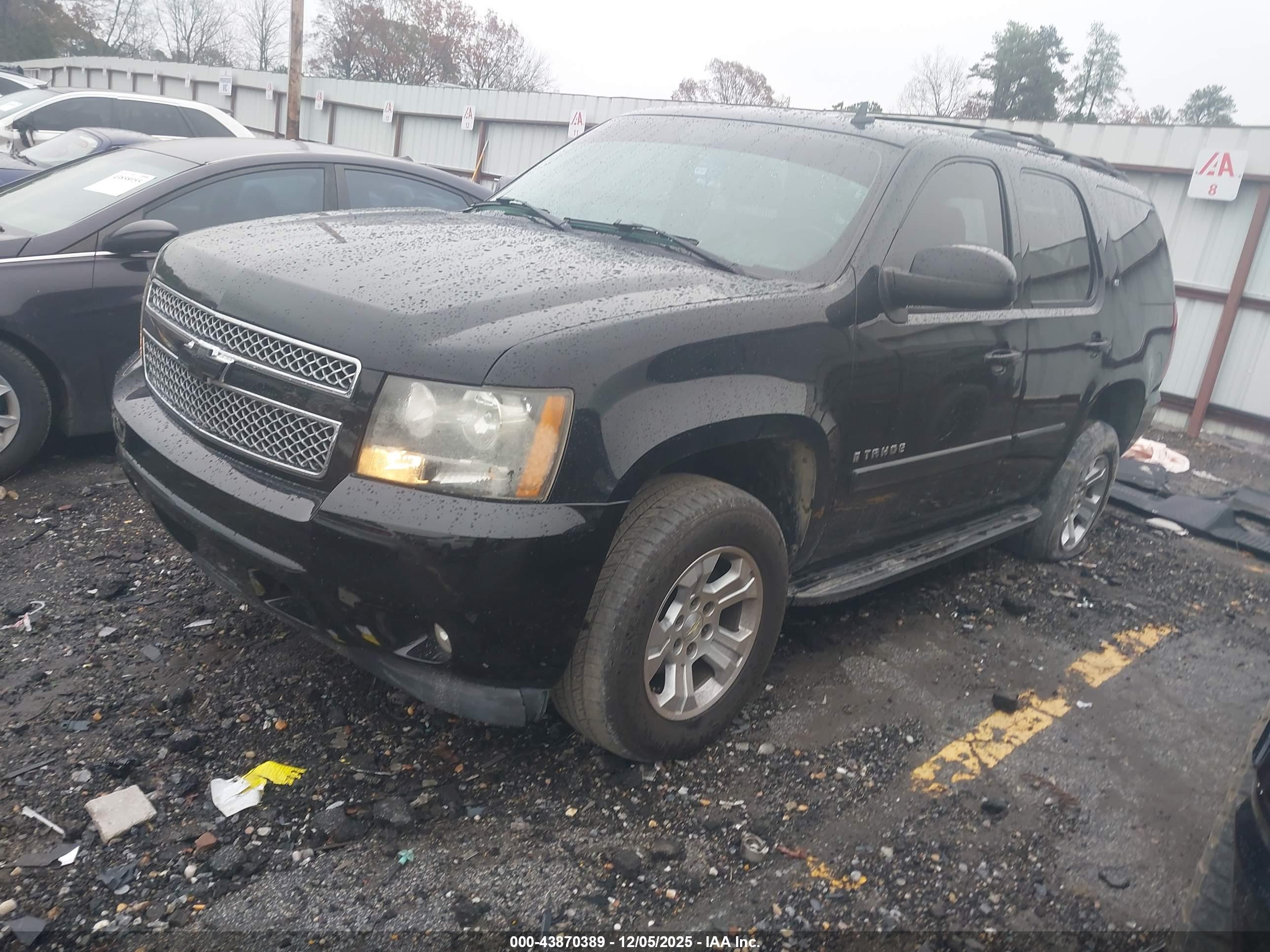 CHEVROLET TAHOE image 2