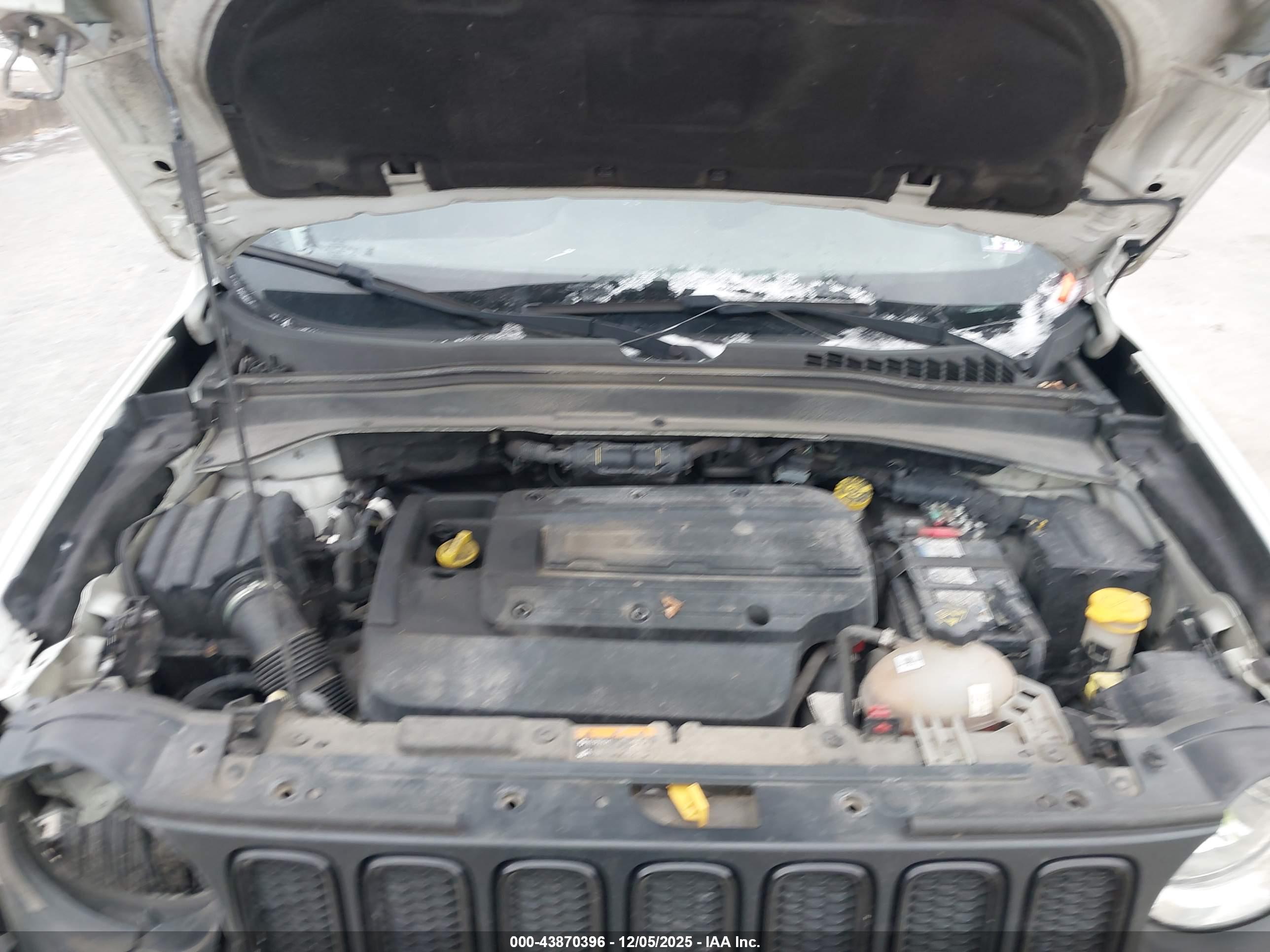 JEEP RENEGADE image 10