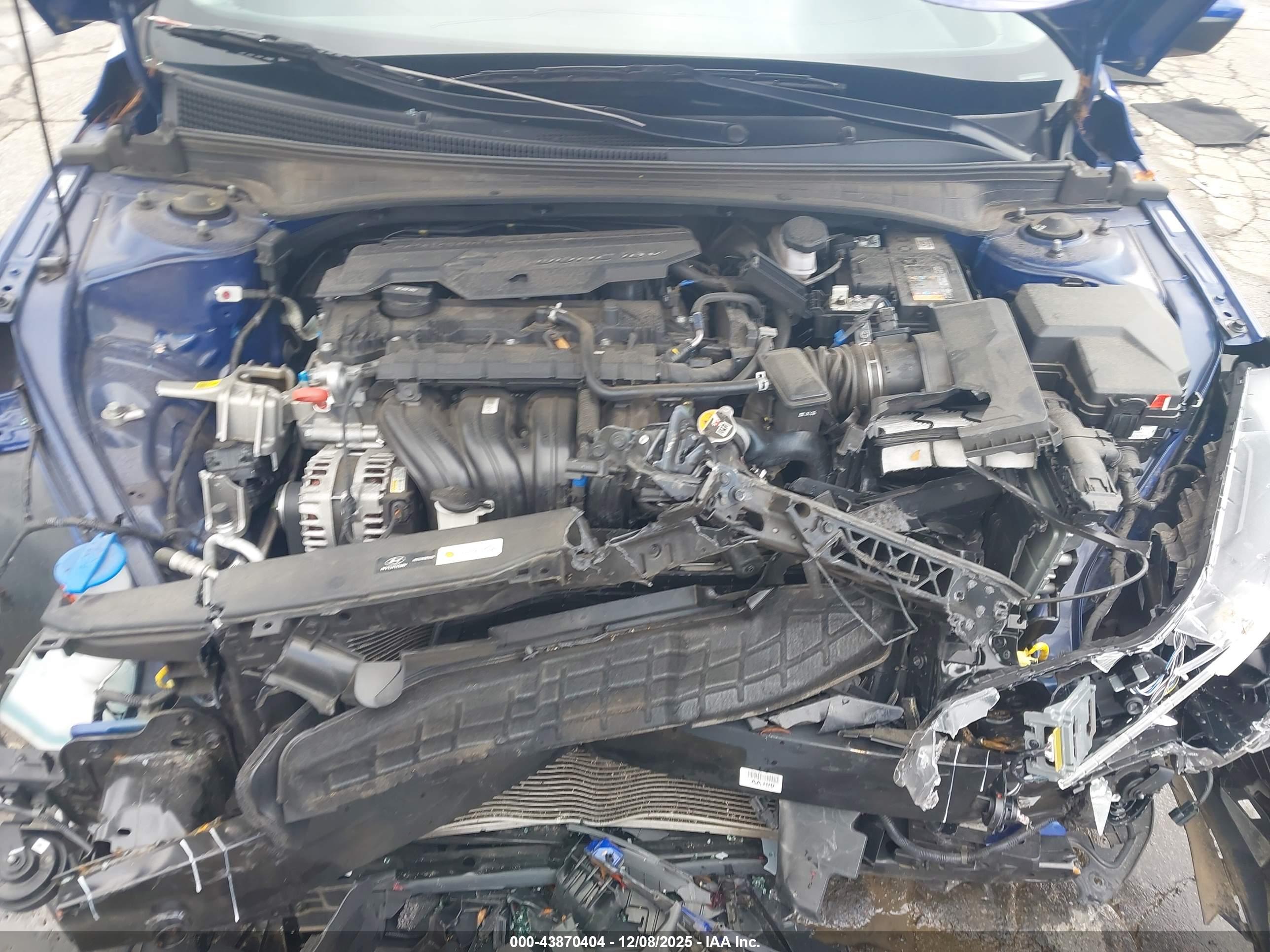 HYUNDAI ELANTRA image 10