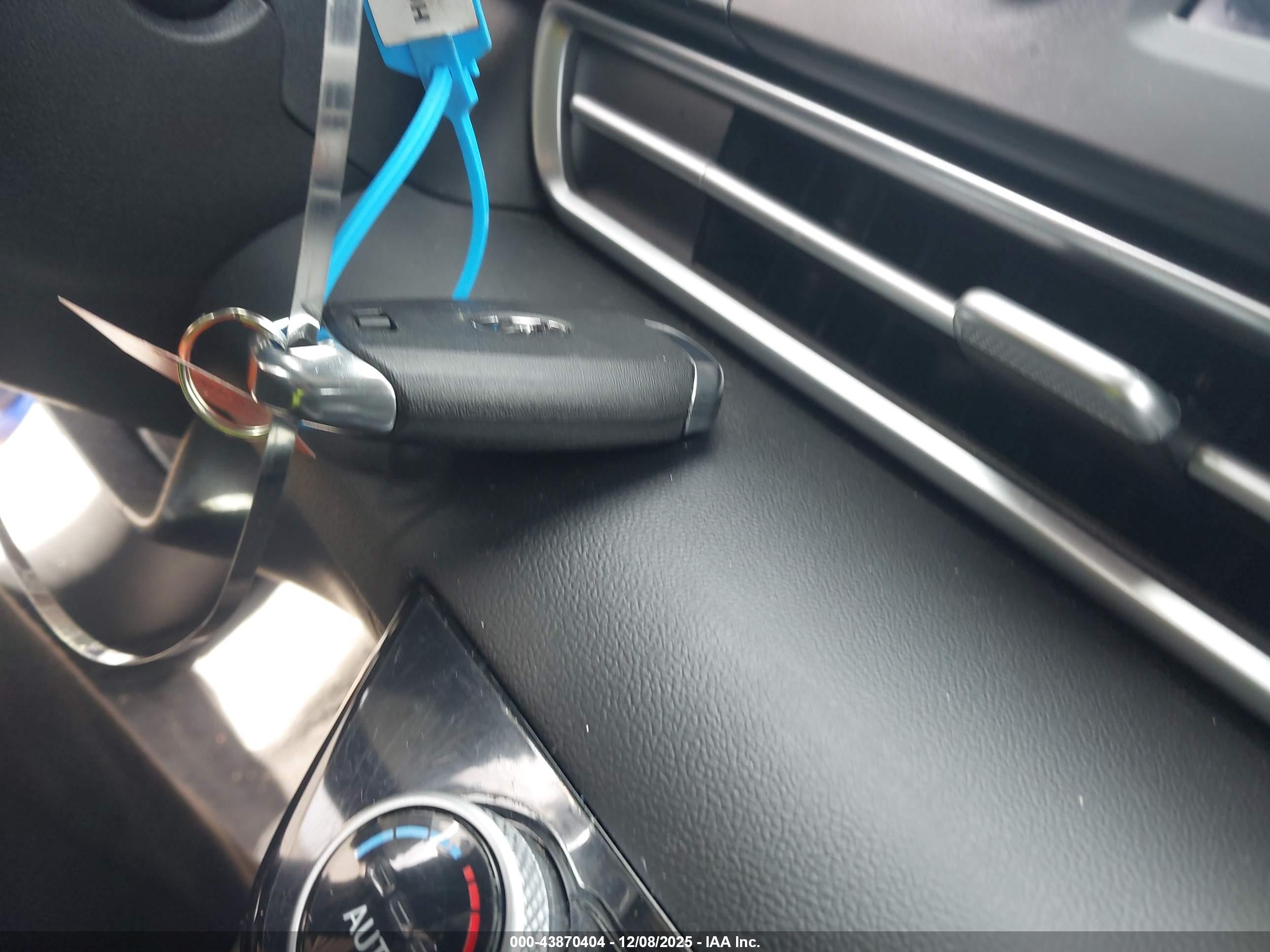 HYUNDAI ELANTRA image 11