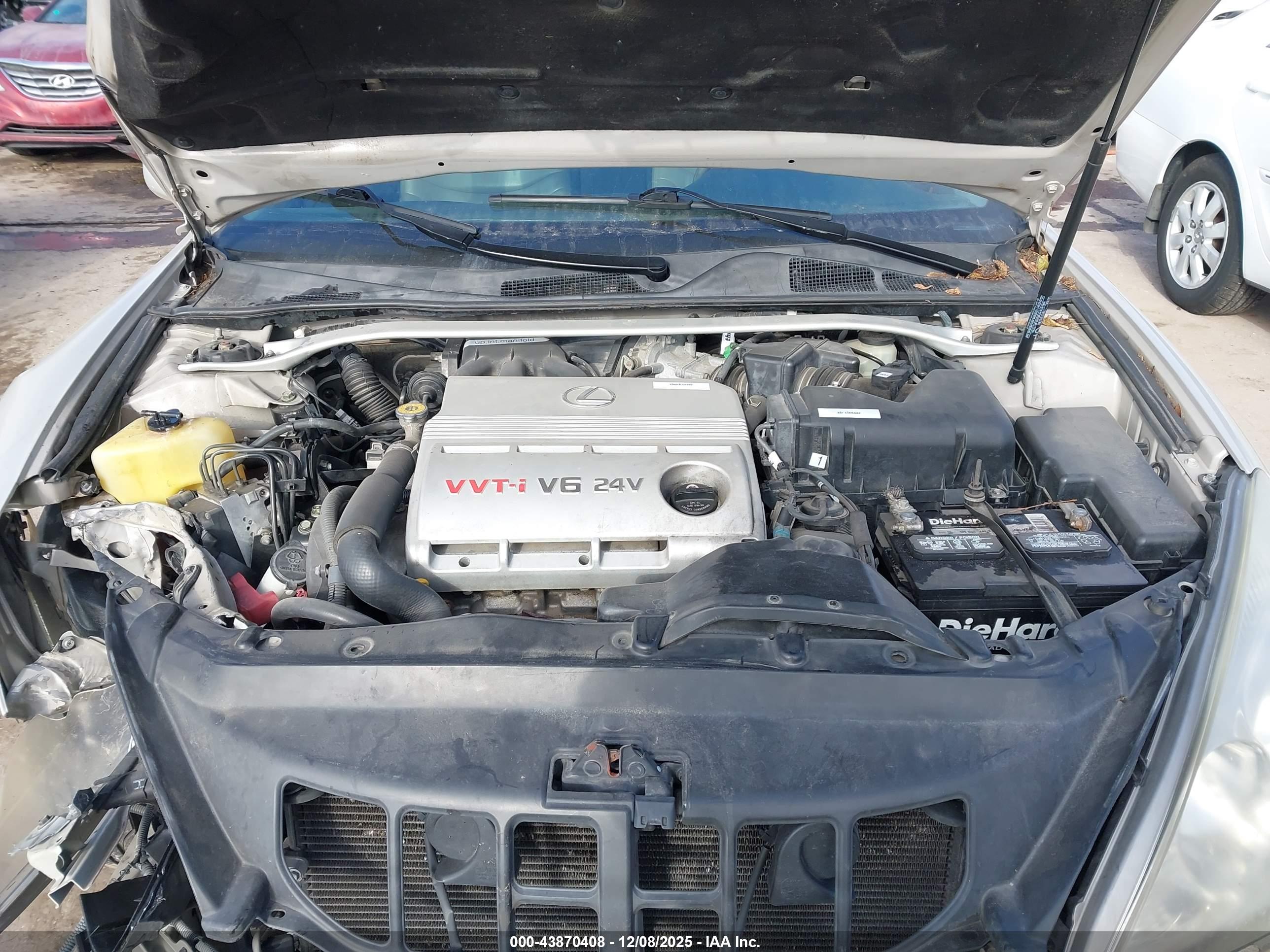 LEXUS ES image 10