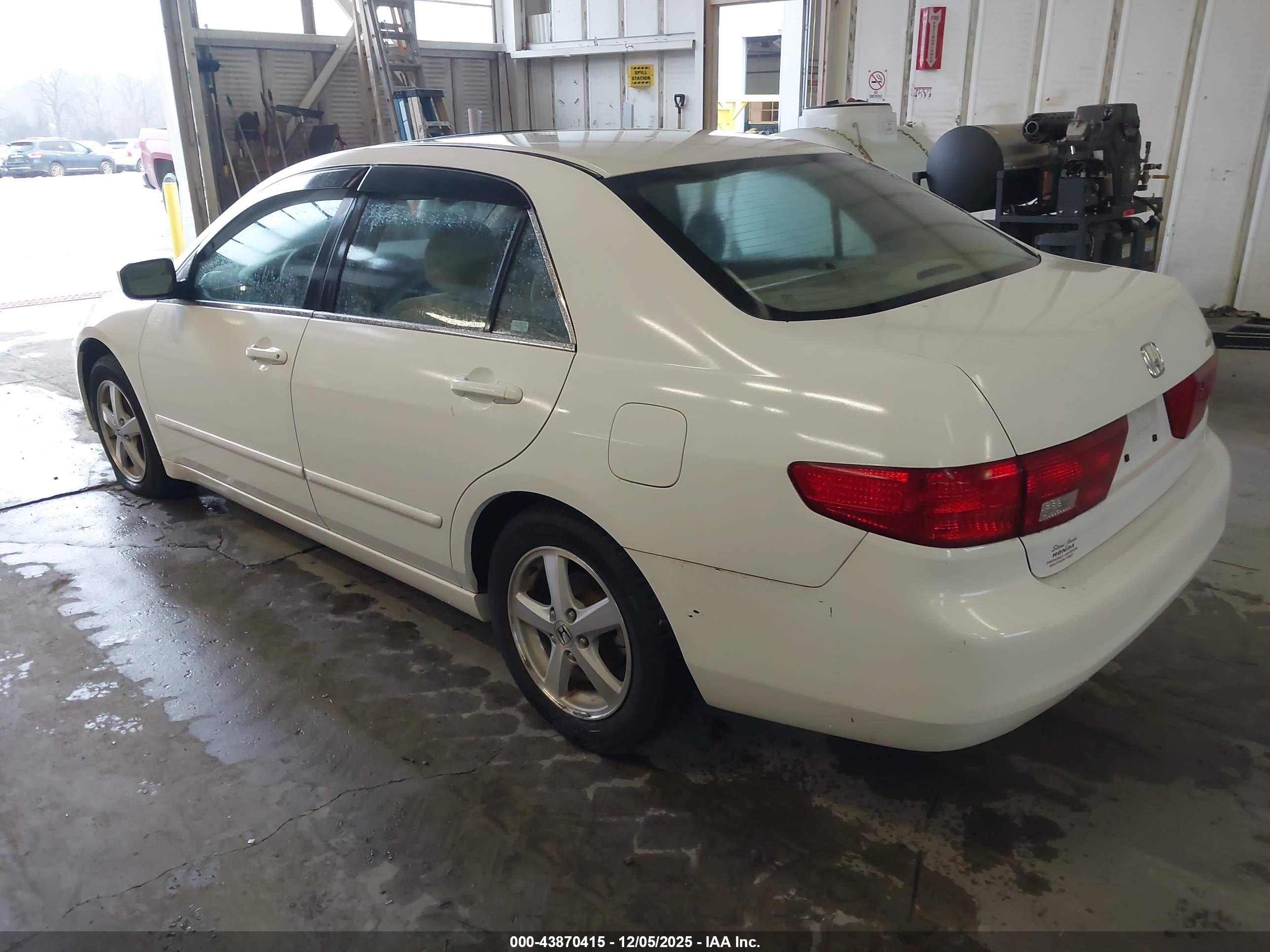 HONDA ACCORD image 3
