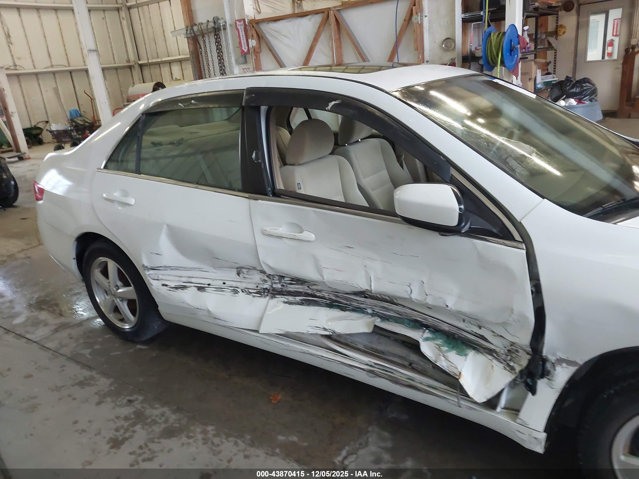 HONDA ACCORD image 6
