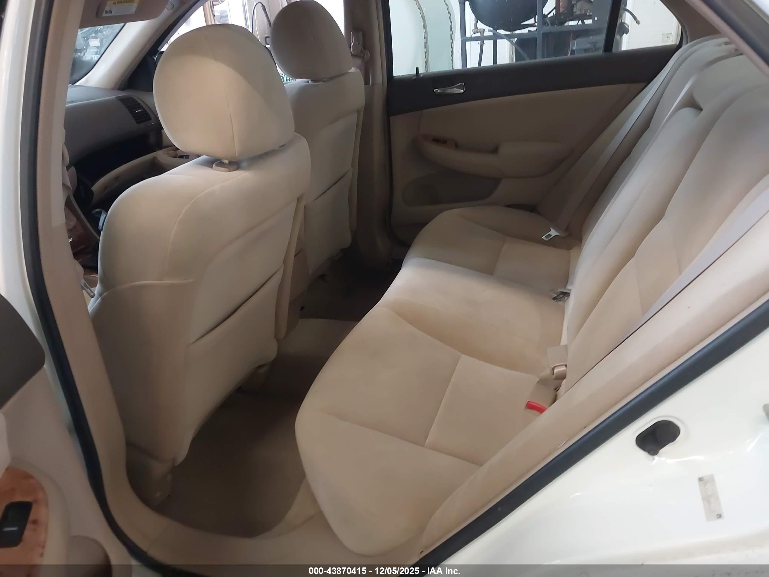 HONDA ACCORD image 8