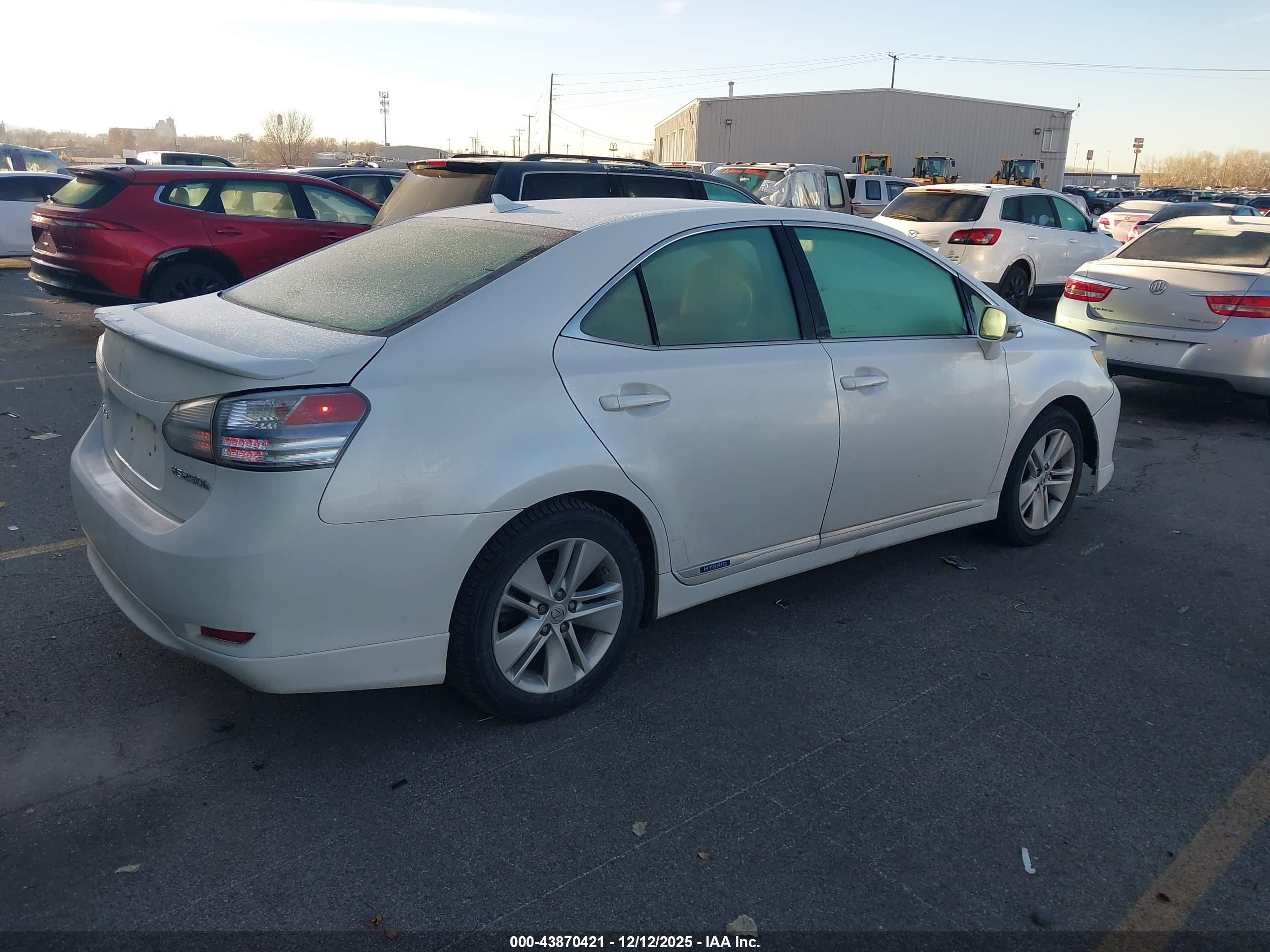 LEXUS HS image 4