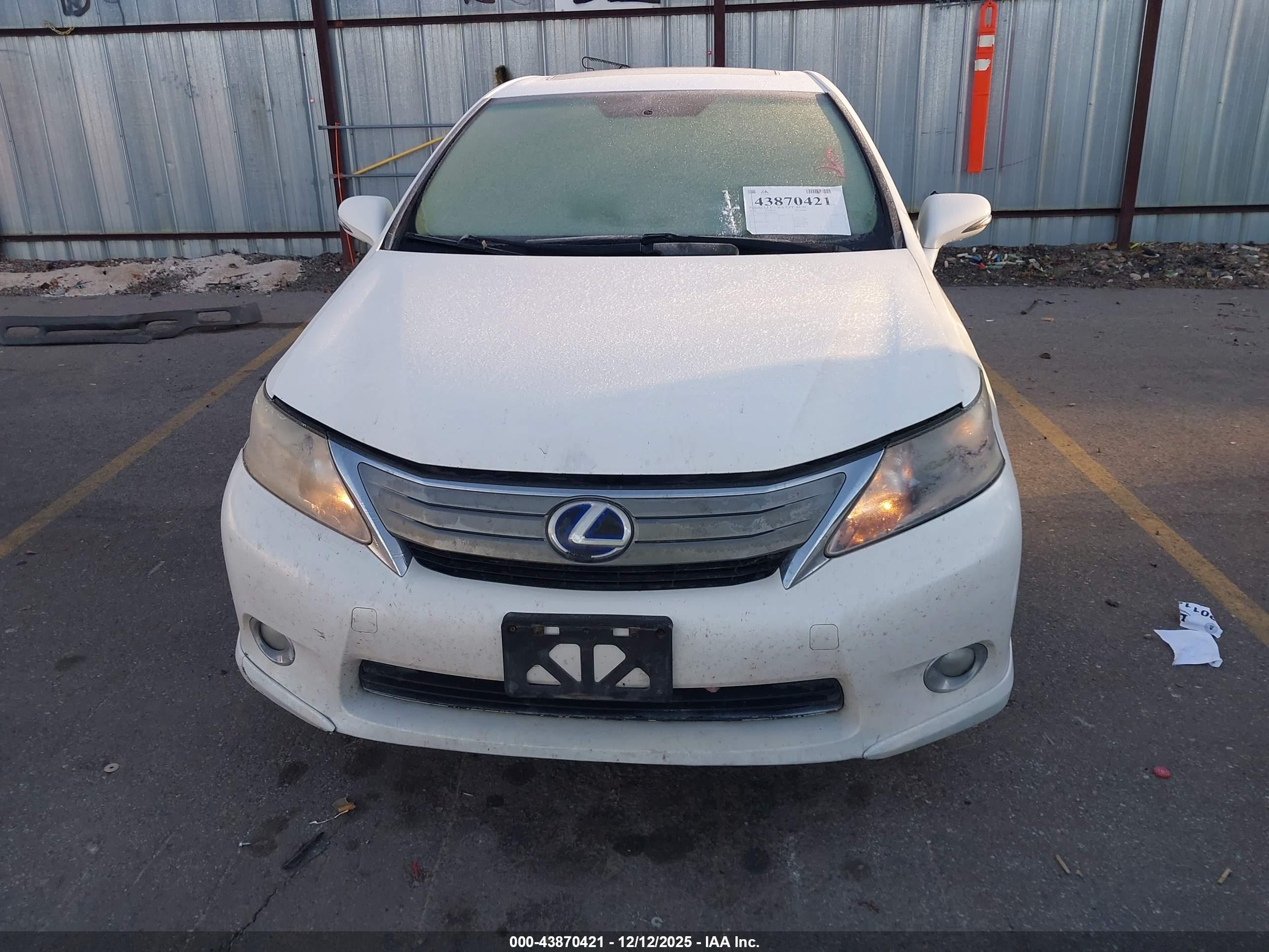 LEXUS HS image 6