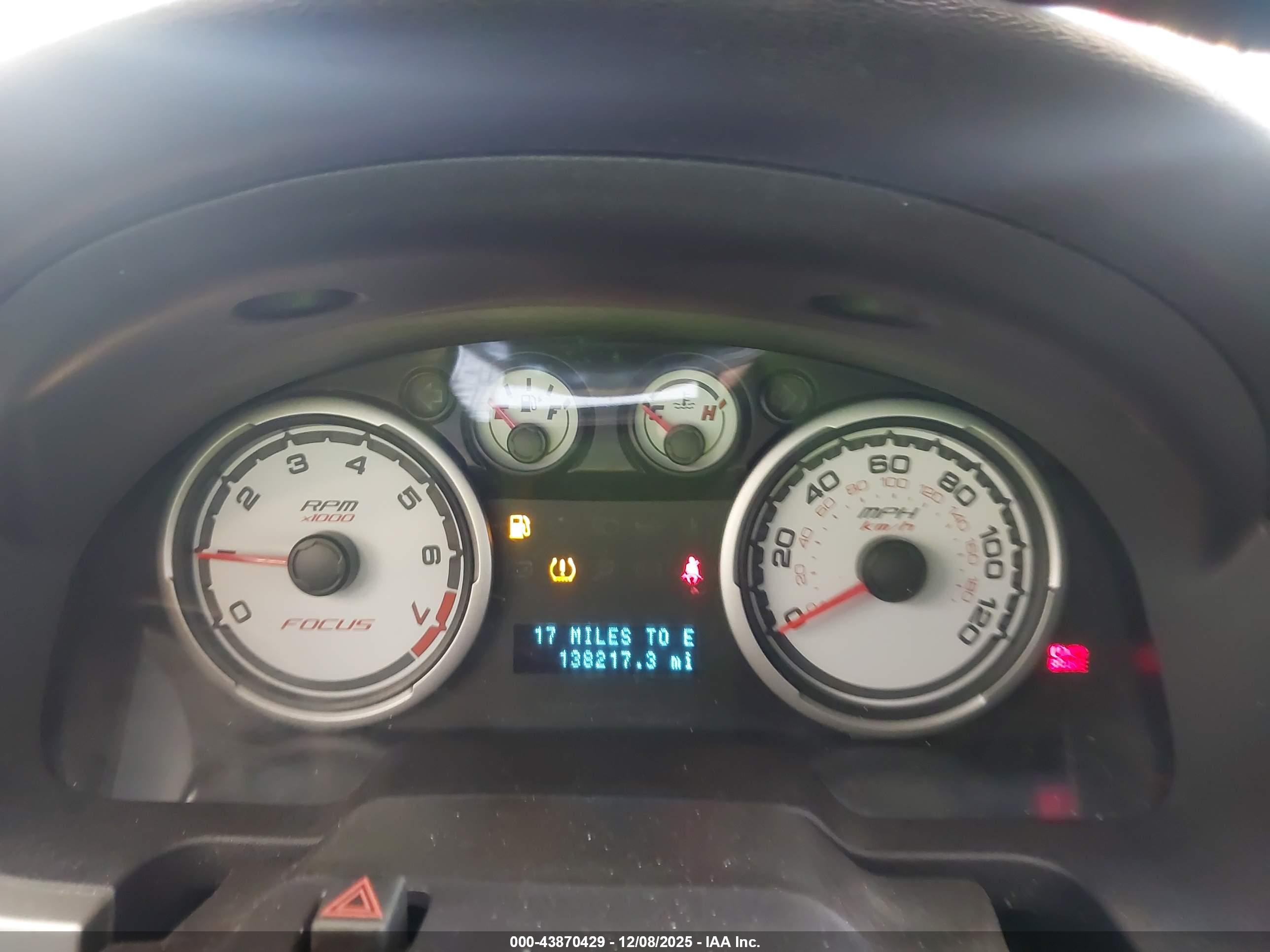 FORD FOCUS image 7