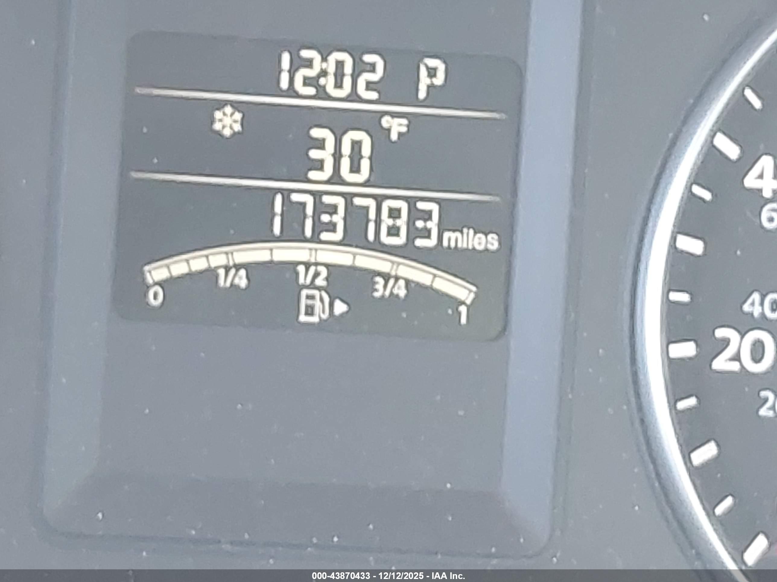 VOLKSWAGEN JETTA image 7