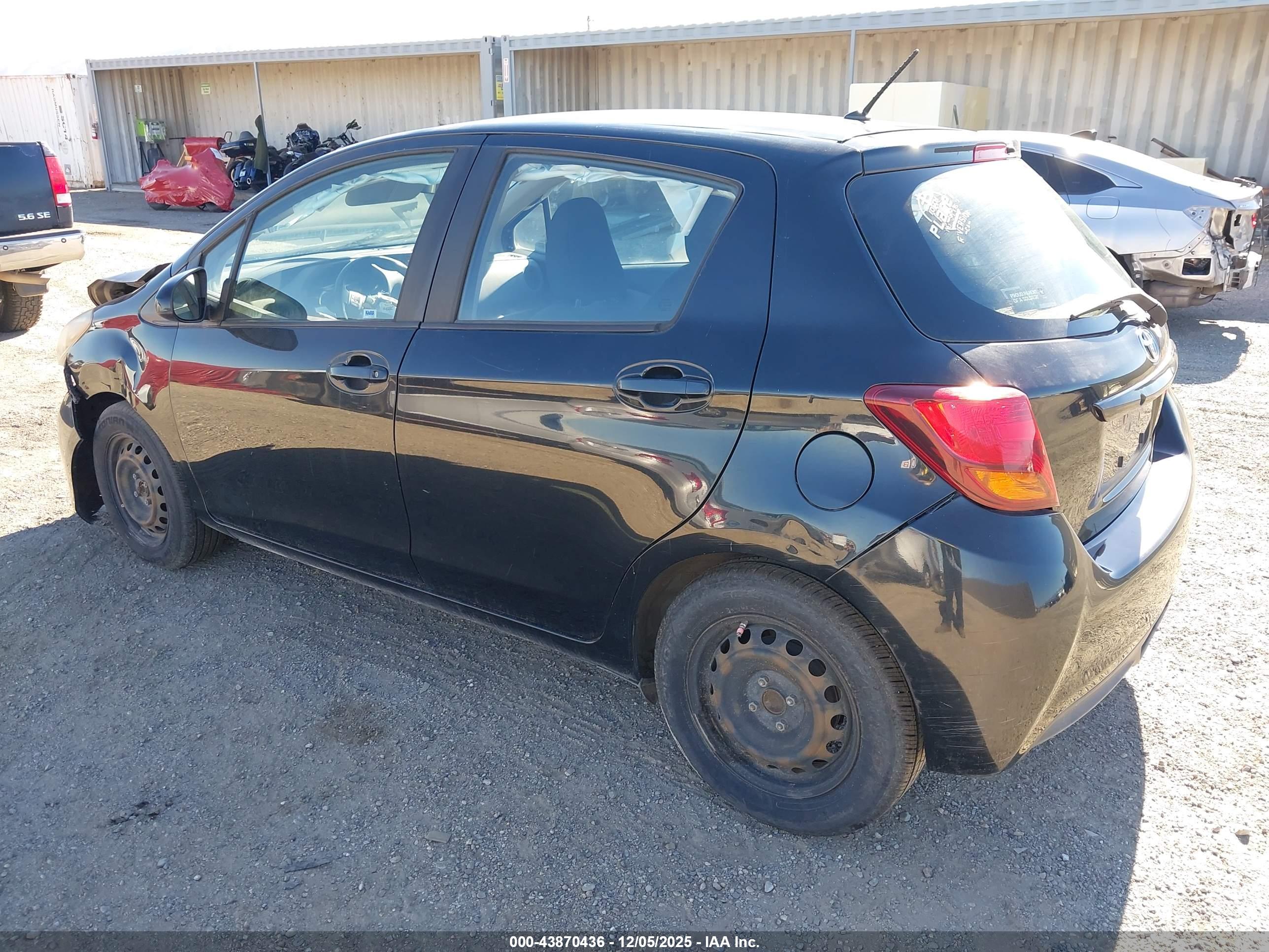 TOYOTA YARIS image 3