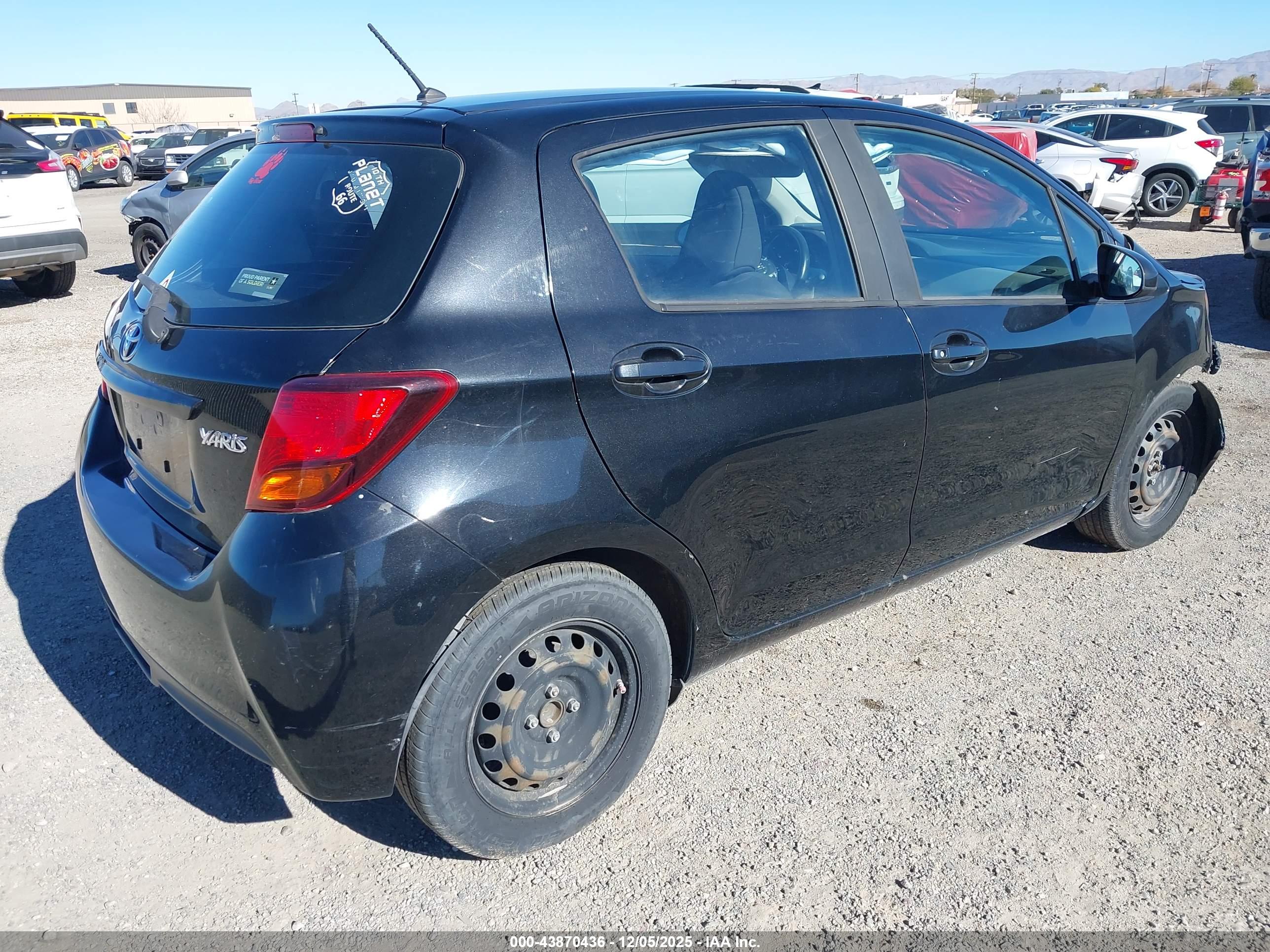 TOYOTA YARIS image 4