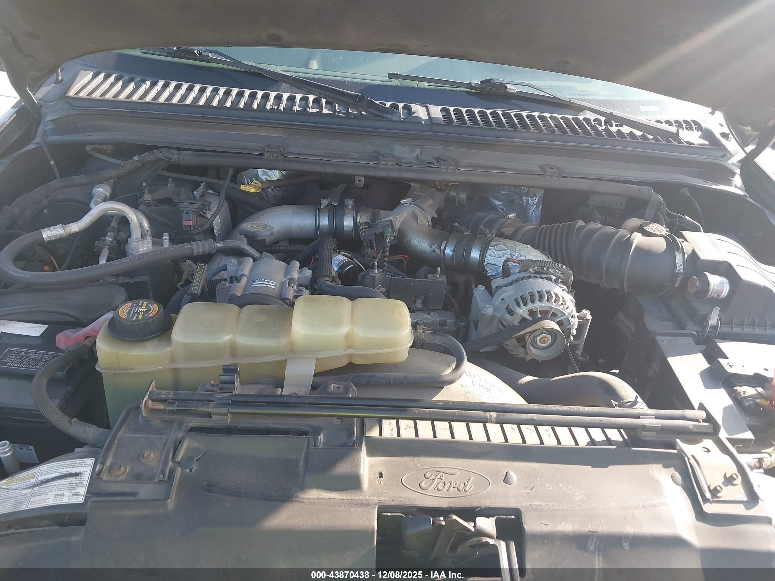 FORD SUPER image 10