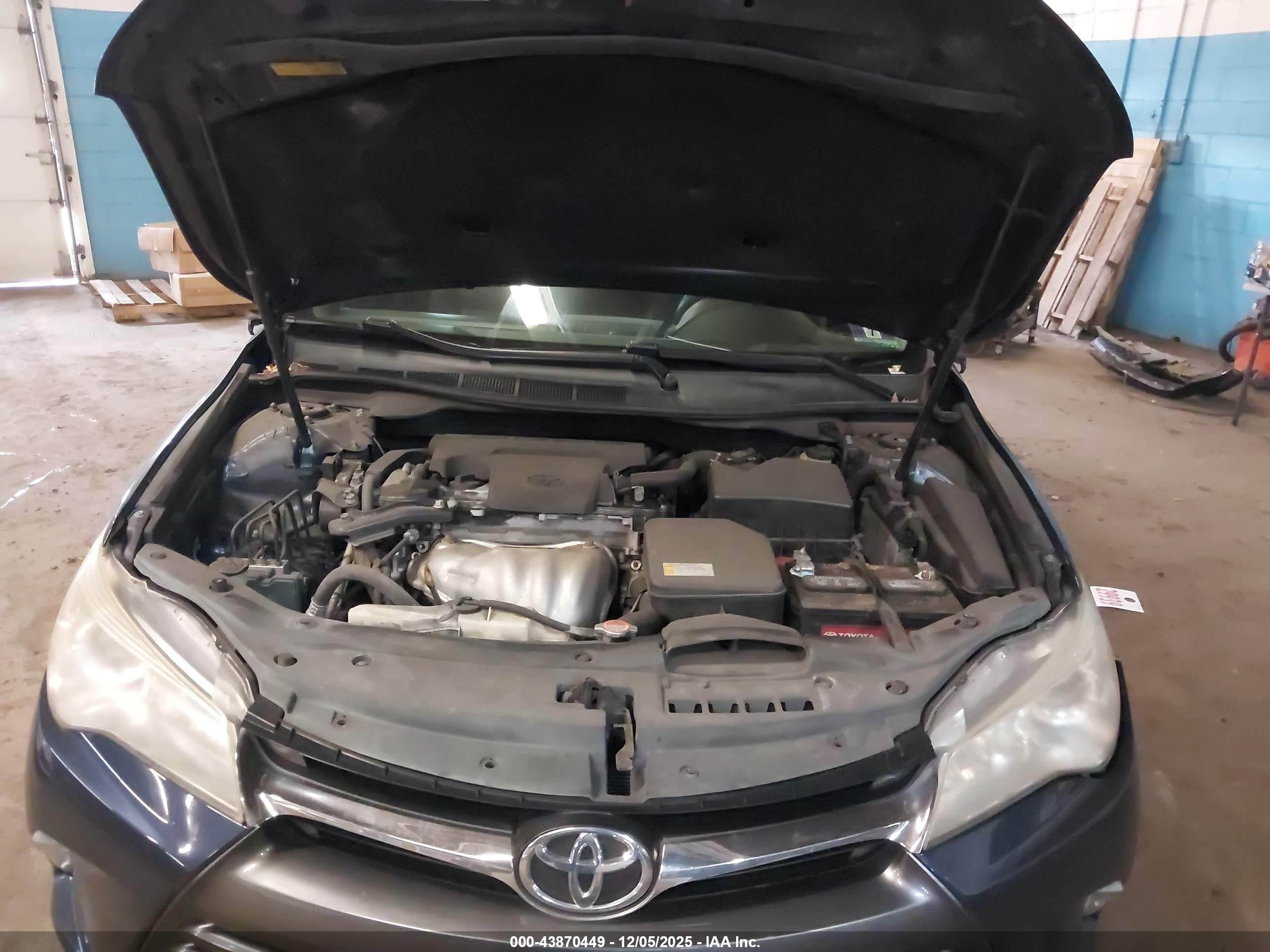 TOYOTA CAMRY image 10