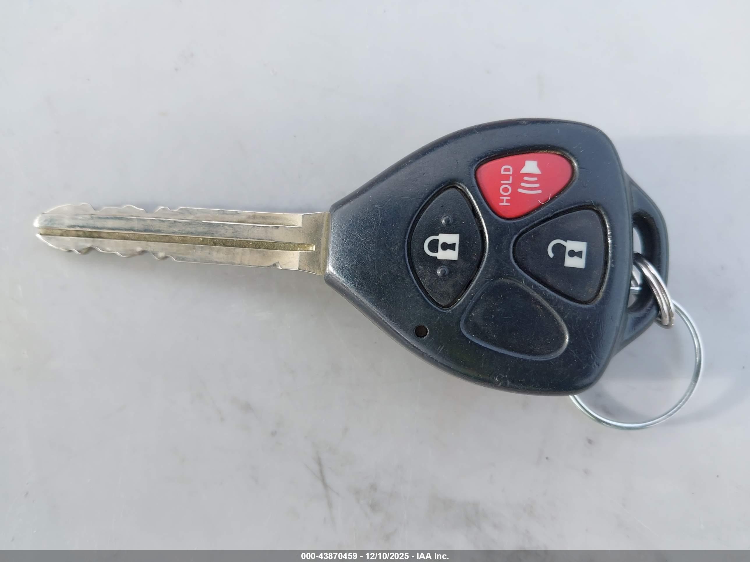 TOYOTA RAV4 image 11