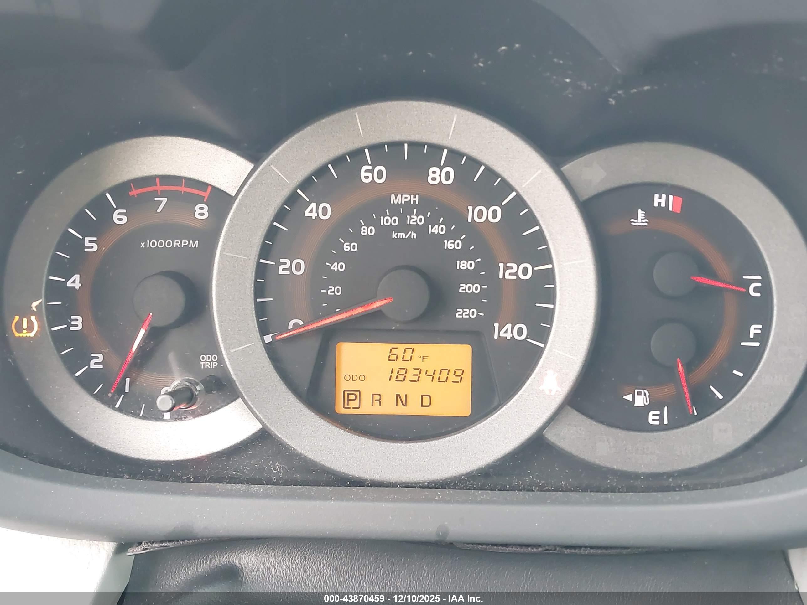 TOYOTA RAV4 image 7