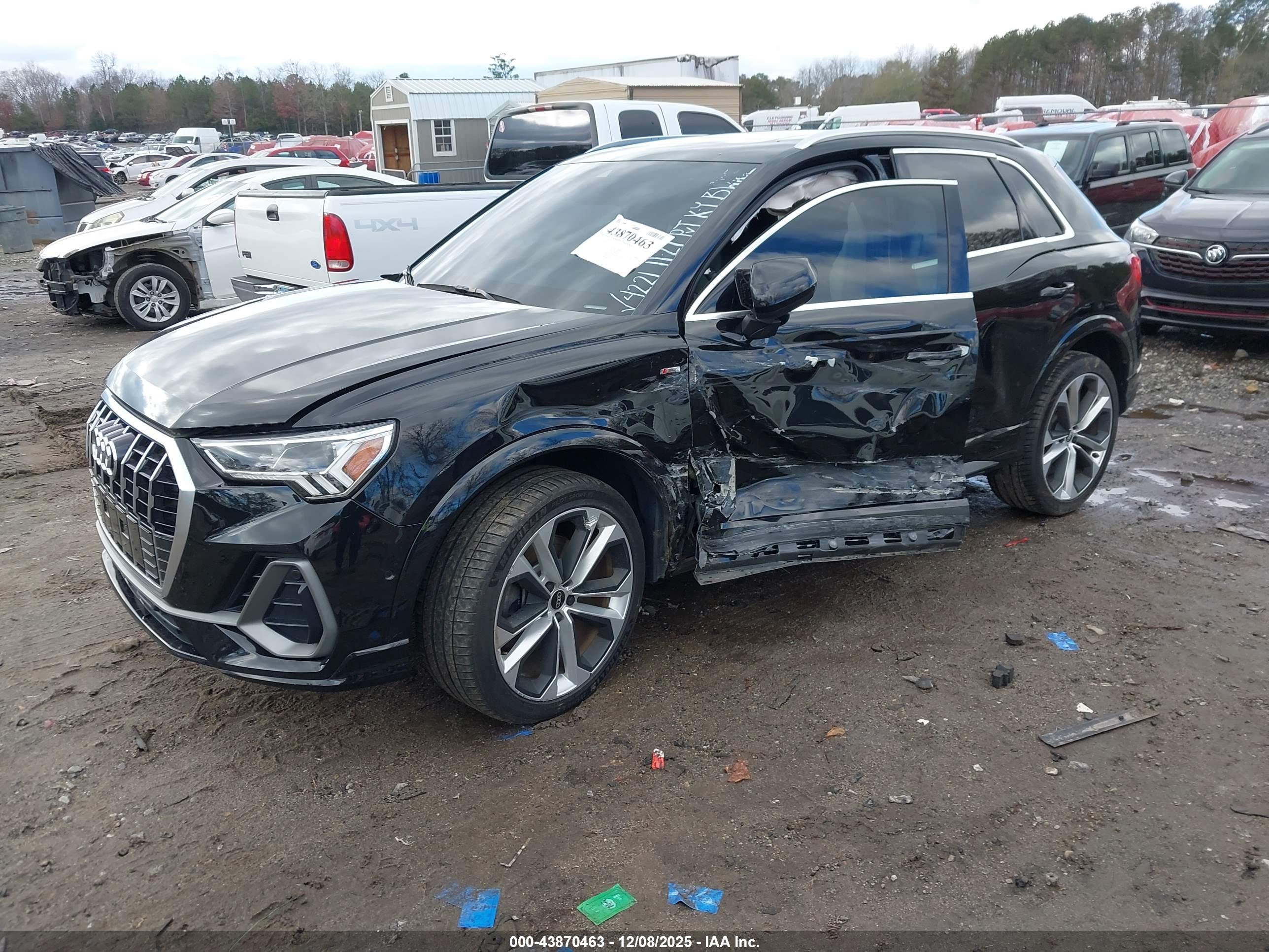 AUDI Q3 image 2