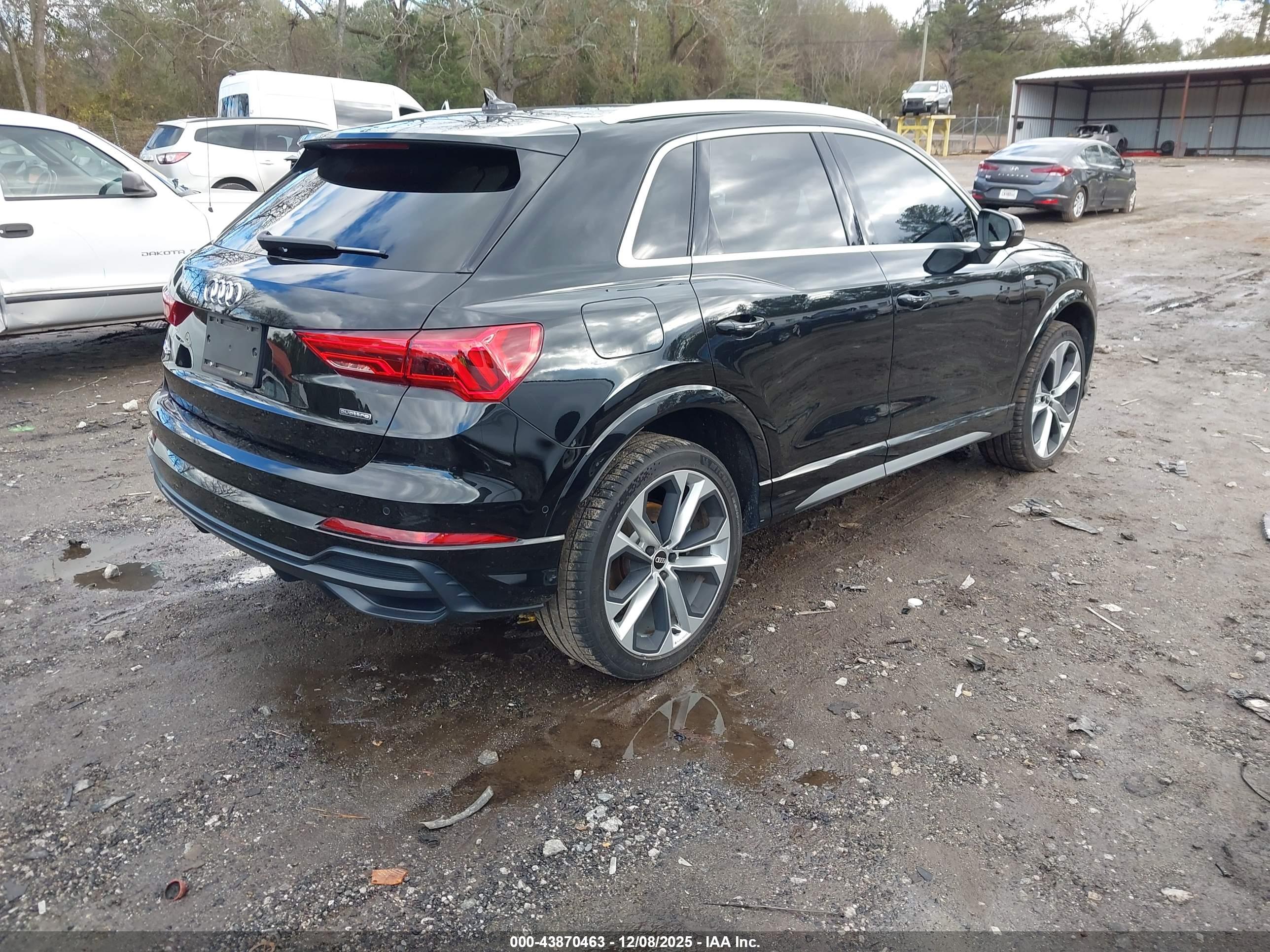 AUDI Q3 image 4